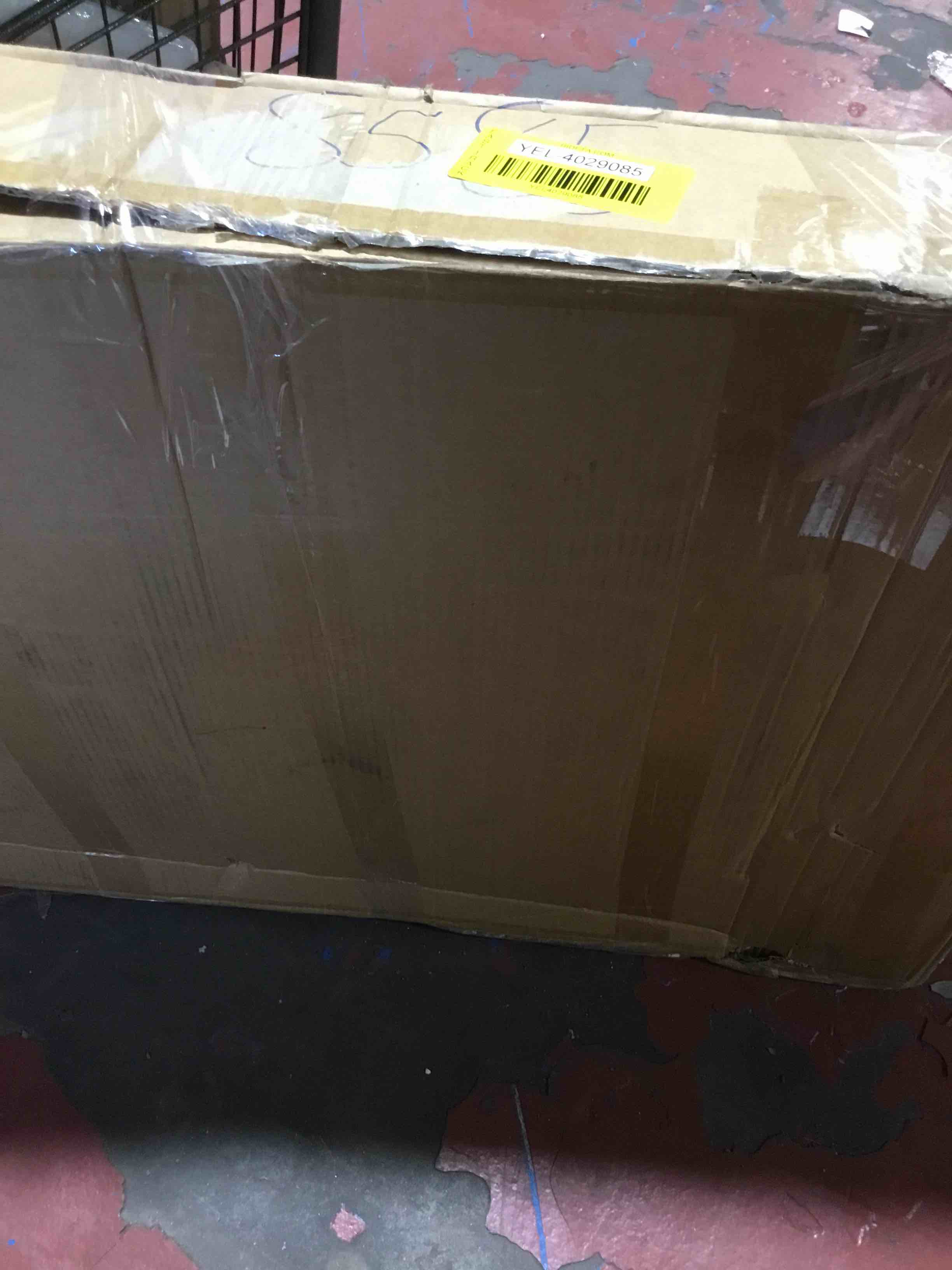 https://s3.amazonaws.com/lotting-images-prod/bidfta/YEL4029085_1702495603173.jpeg