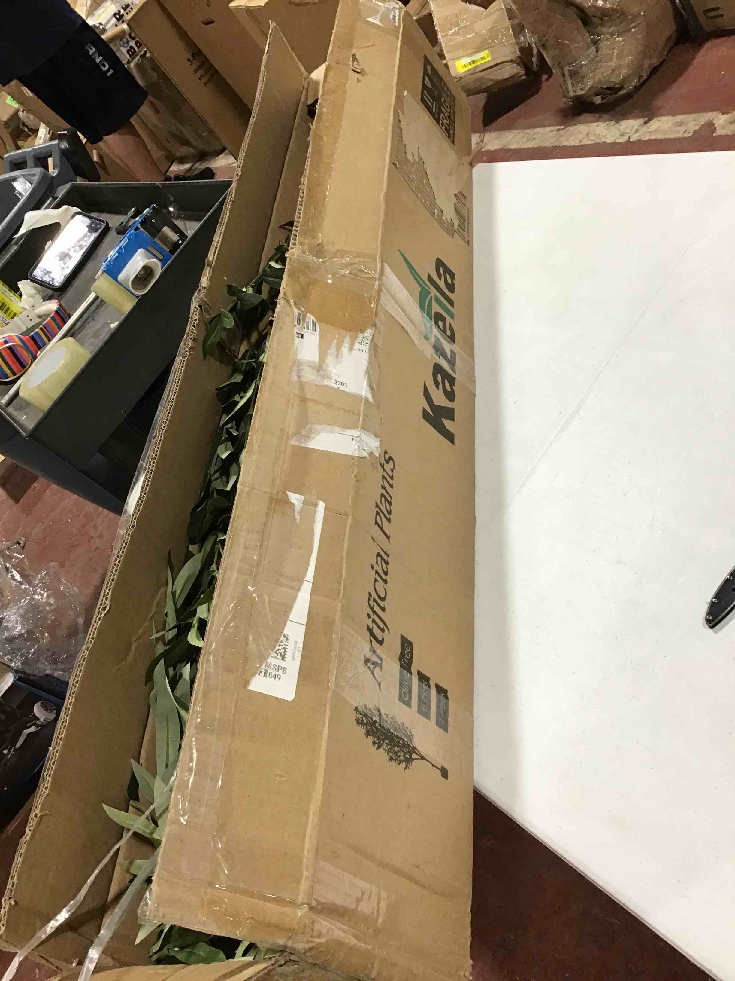 https://s3.amazonaws.com/lotting-images-prod/bidfta/YEL4030260_1694808797302.jpeg