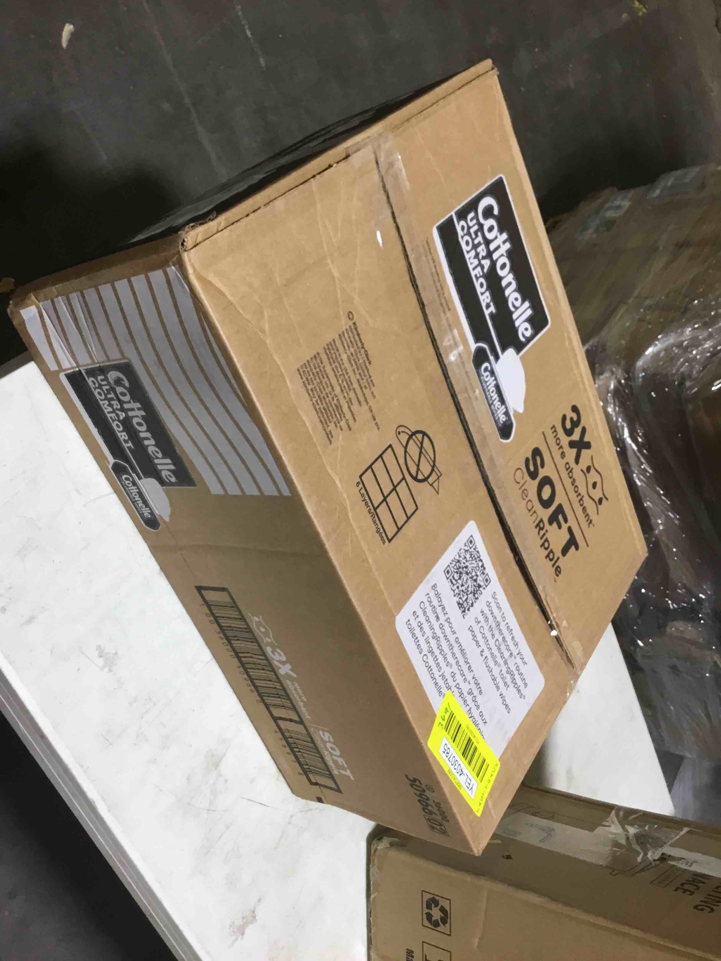 https://s3.amazonaws.com/lotting-images-prod/bidfta/YEL4030785_1696002440769.jpeg