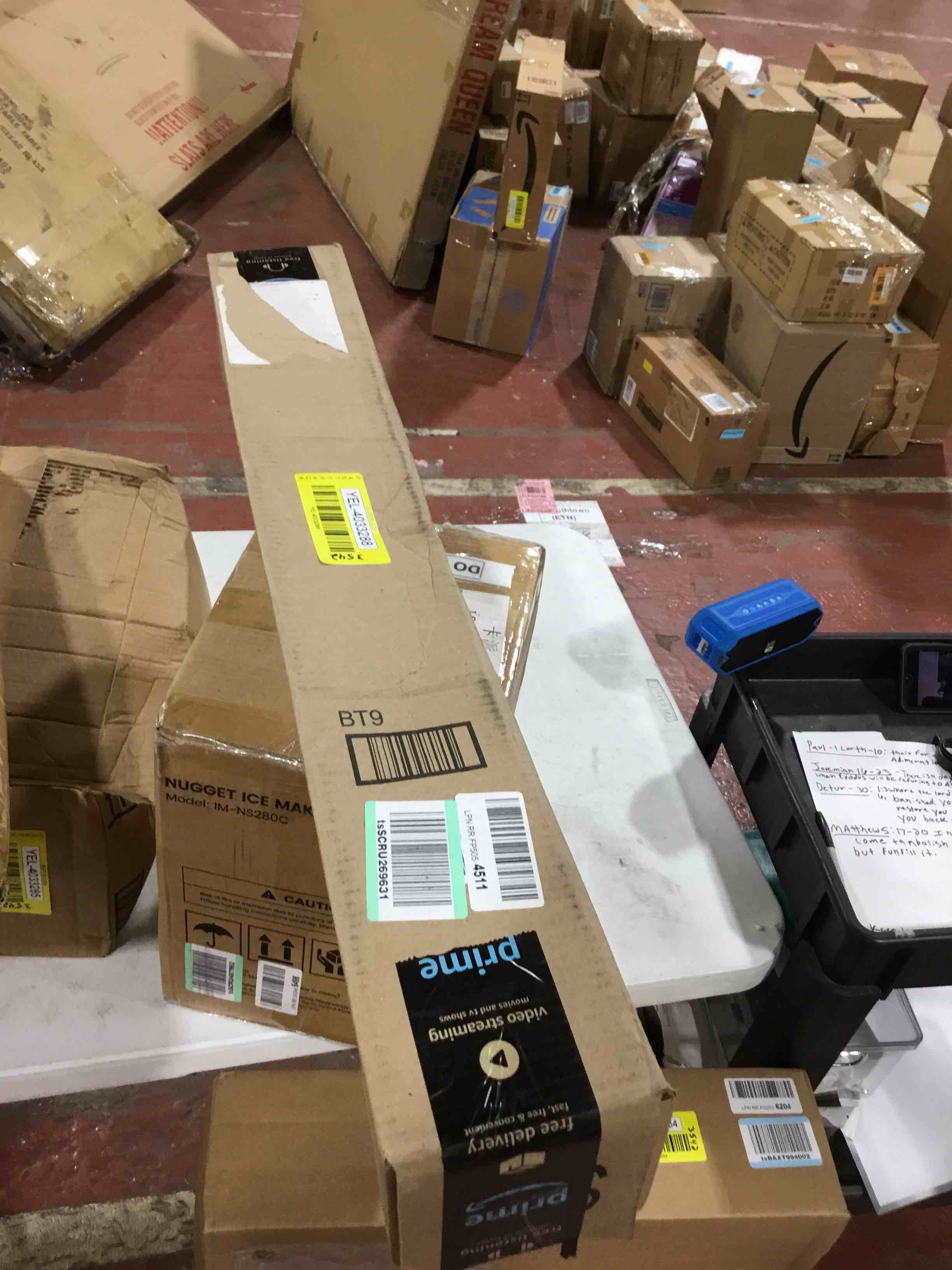 https://s3.amazonaws.com/lotting-images-prod/bidfta/YEL4033288_1694809297921.jpeg