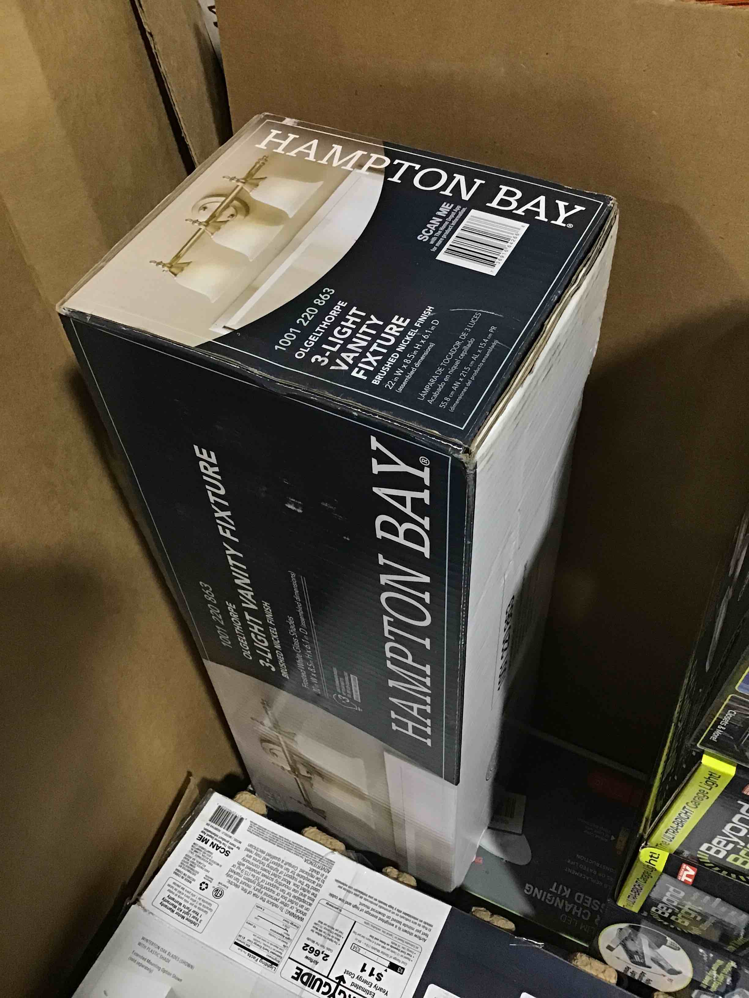 https://s3.amazonaws.com/lotting-images-prod/bidfta/YEL4038510_1691596771113.jpeg