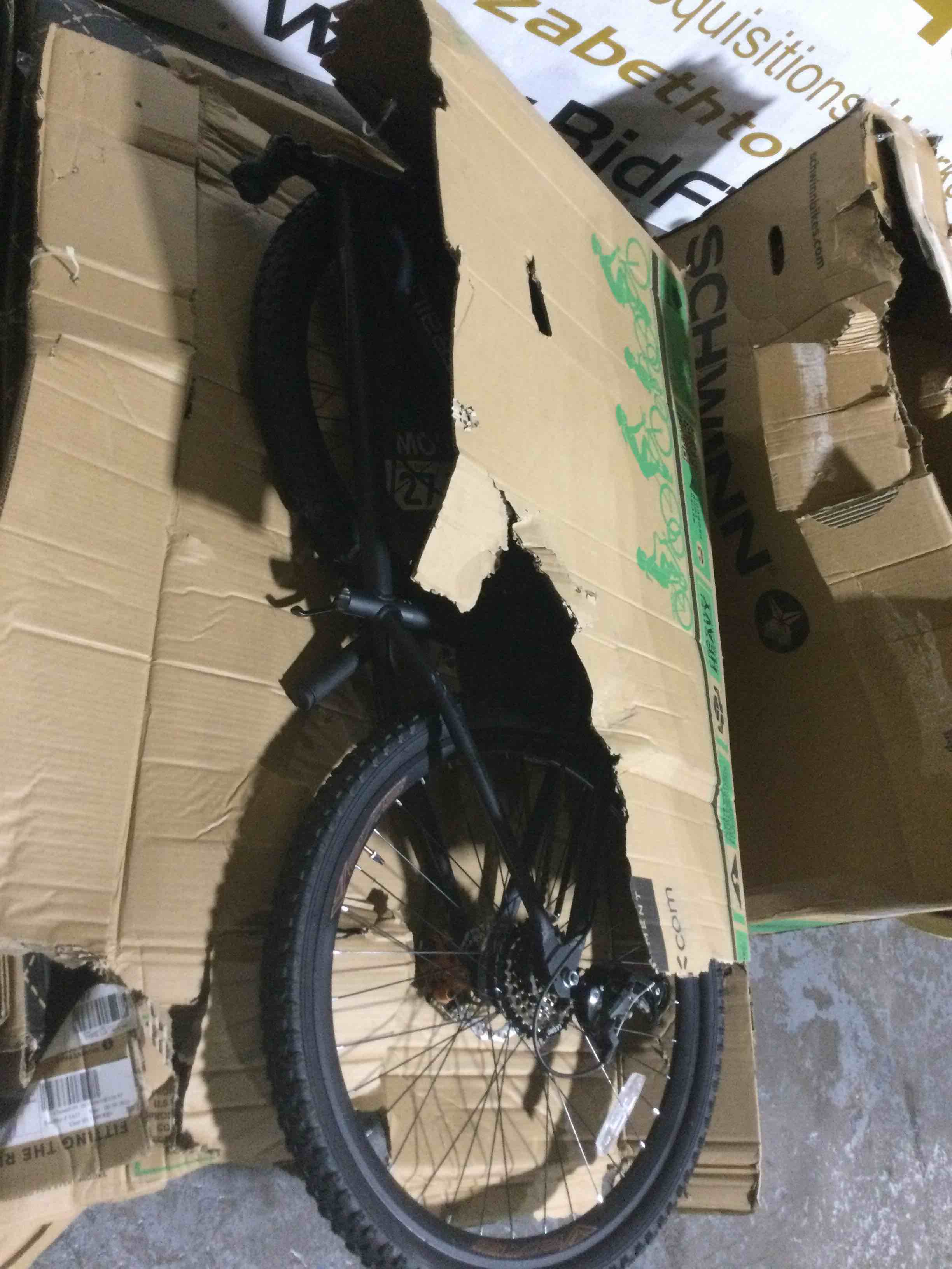 https://s3.amazonaws.com/lotting-images-prod/bidfta/YEL4039197_1692373445361.jpeg