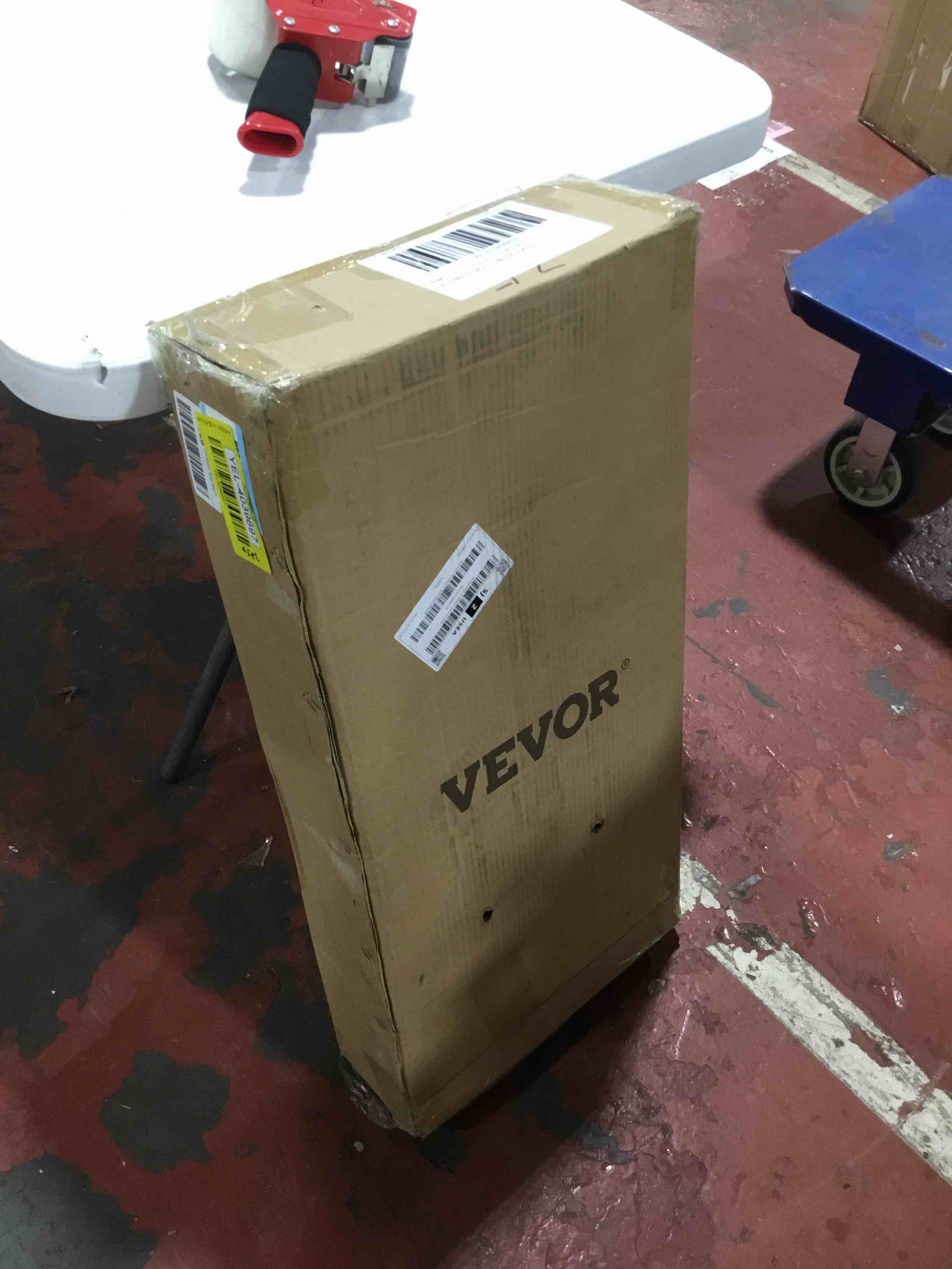 https://s3.amazonaws.com/lotting-images-prod/bidfta/YEL4039697_1692989099743.jpeg