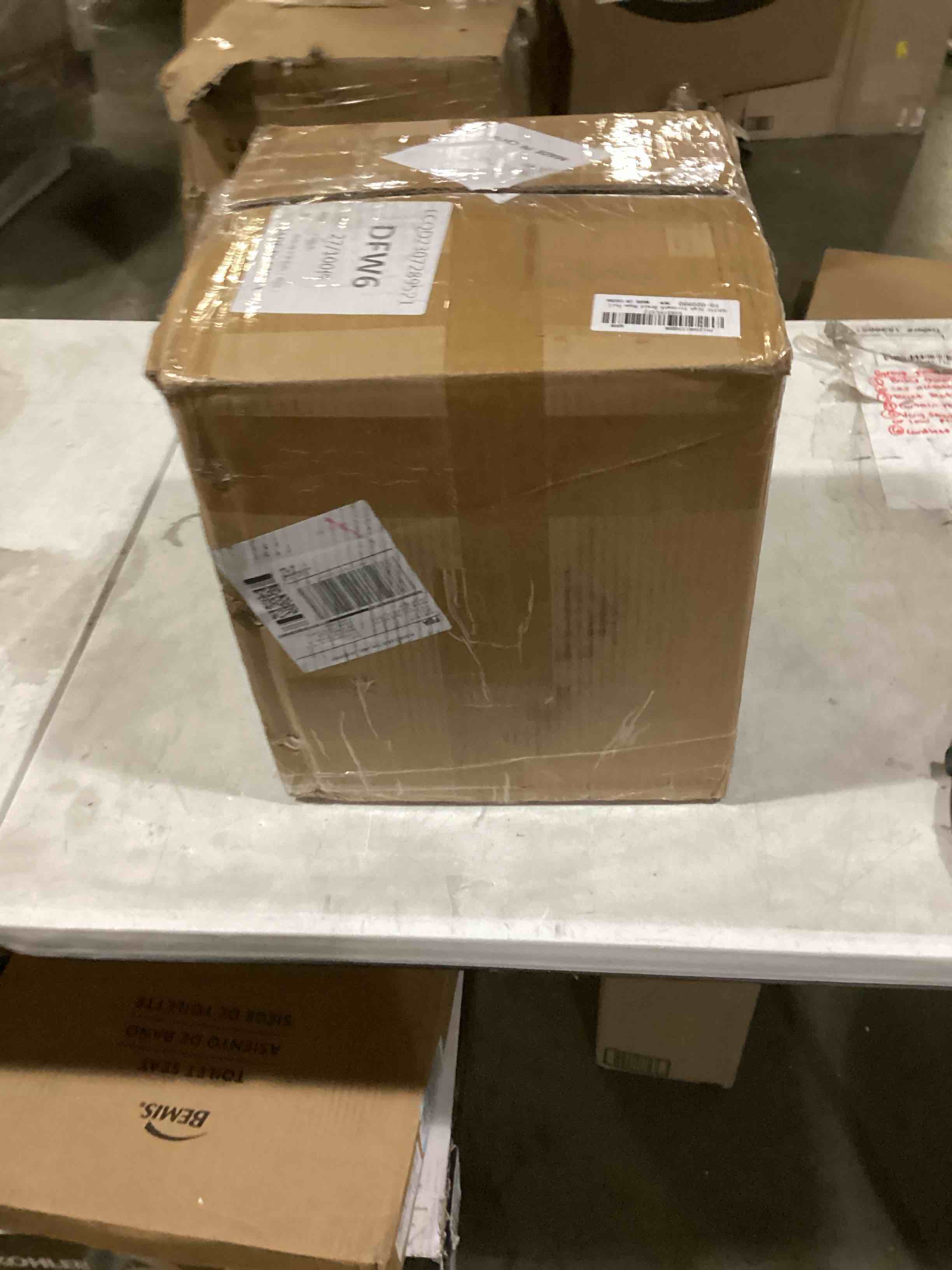 https://s3.amazonaws.com/lotting-images-prod/bidfta/YEL4076119_1709561275057.jpeg