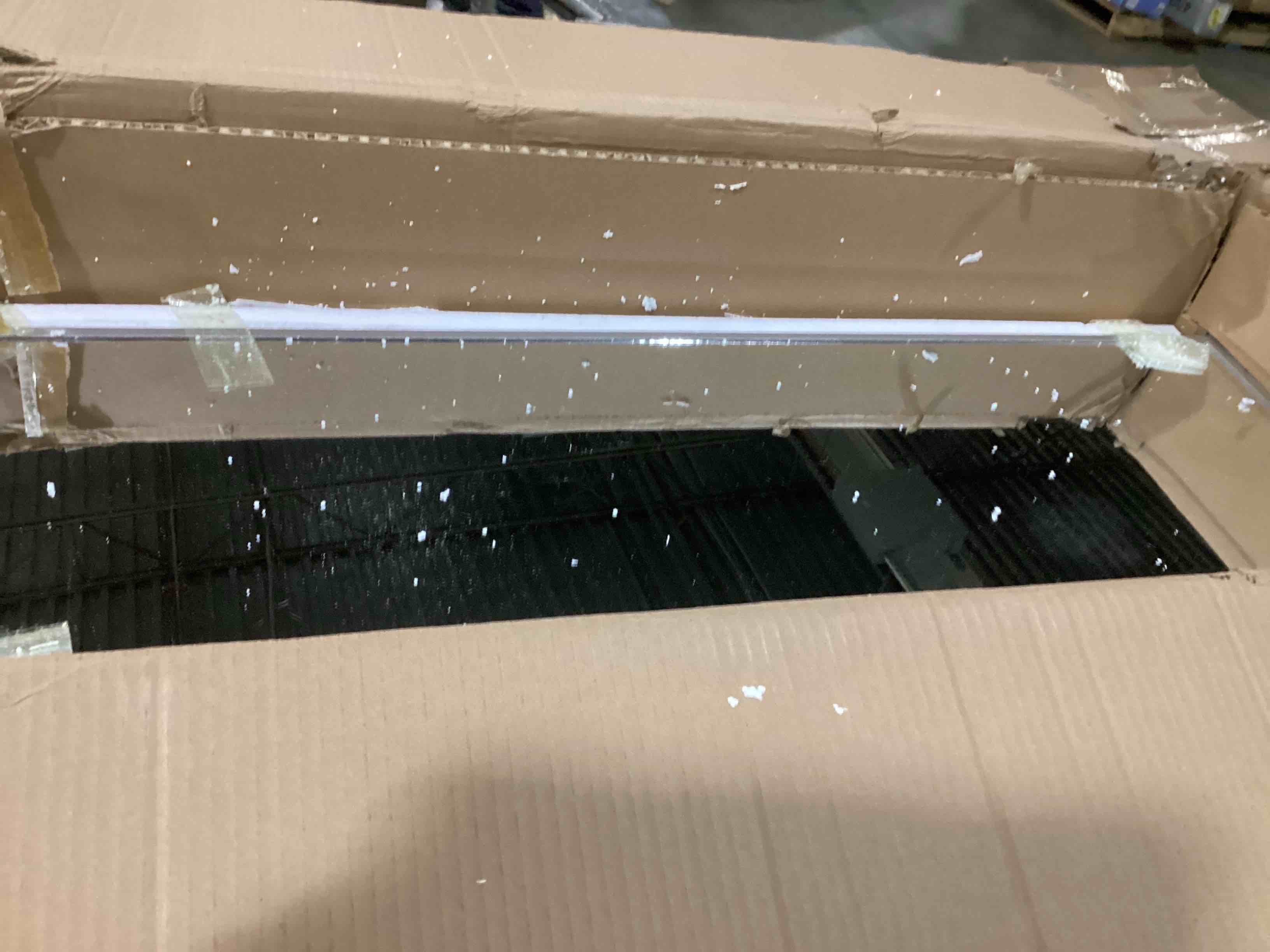 https://s3.amazonaws.com/lotting-images-prod/bidfta/YEL4076213_1709581908191.jpeg
