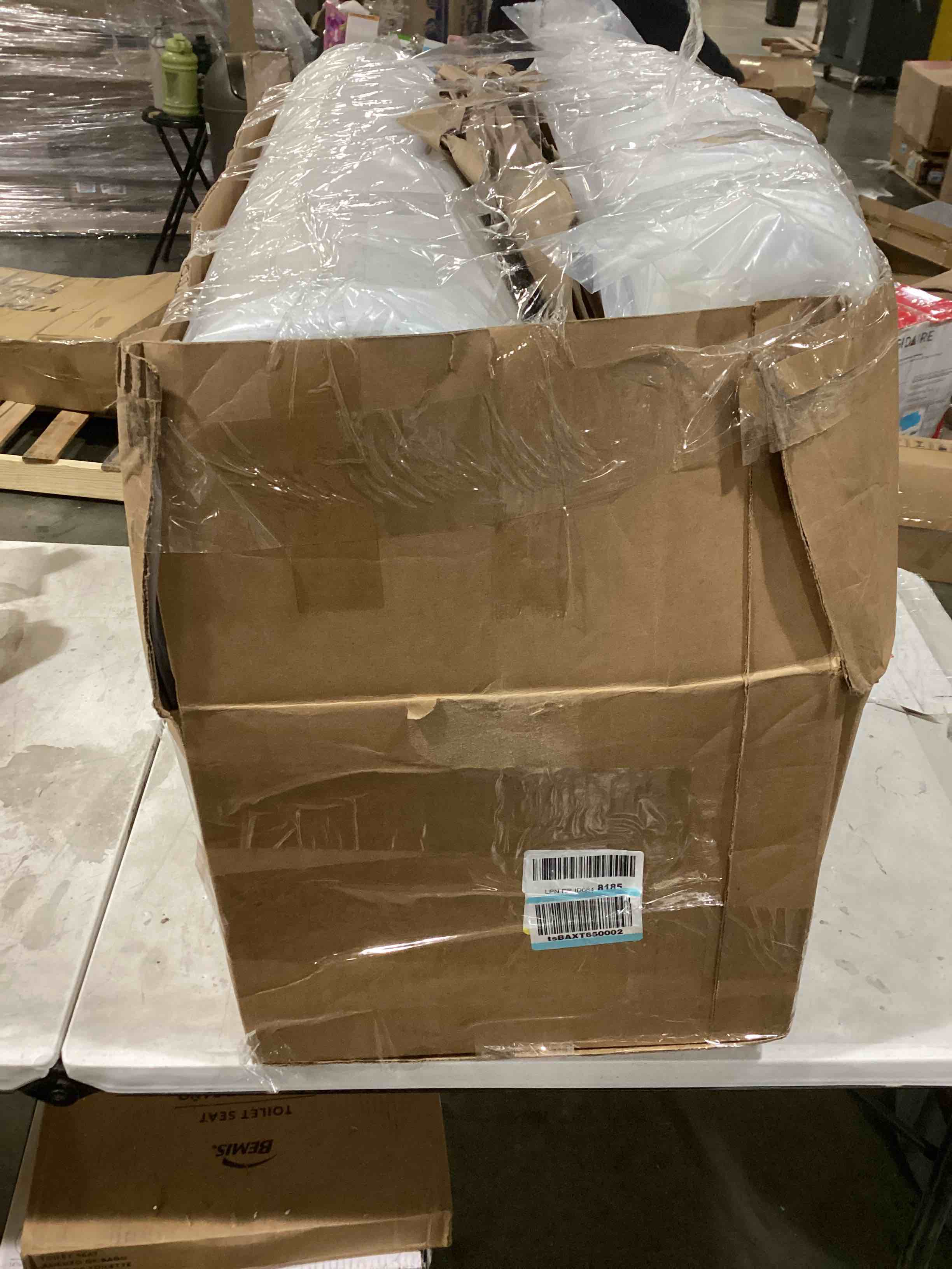 https://s3.amazonaws.com/lotting-images-prod/bidfta/YEL4076382_1709750569897.jpeg