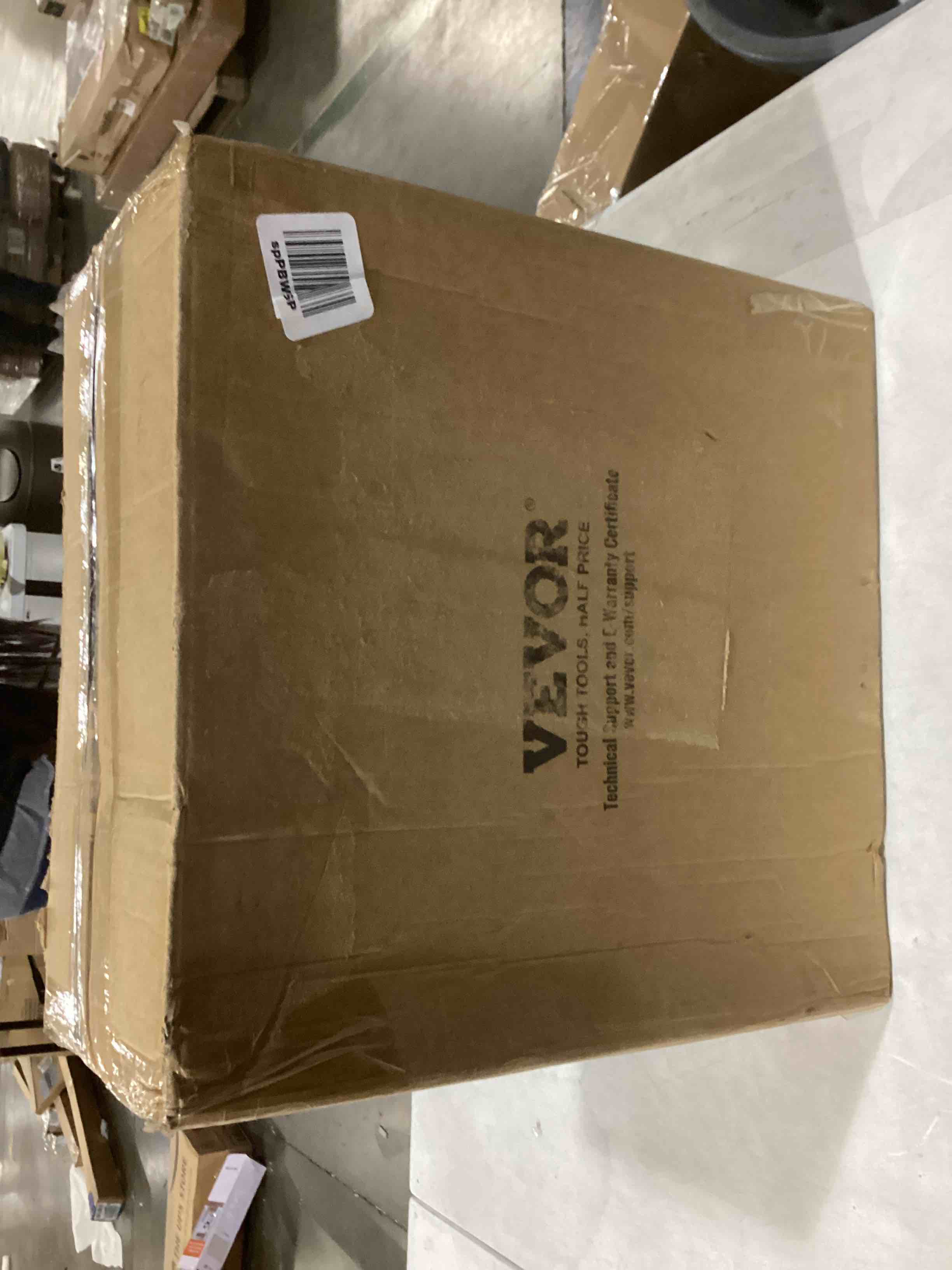 https://s3.amazonaws.com/lotting-images-prod/bidfta/YEL4076670_1710176960416.jpeg