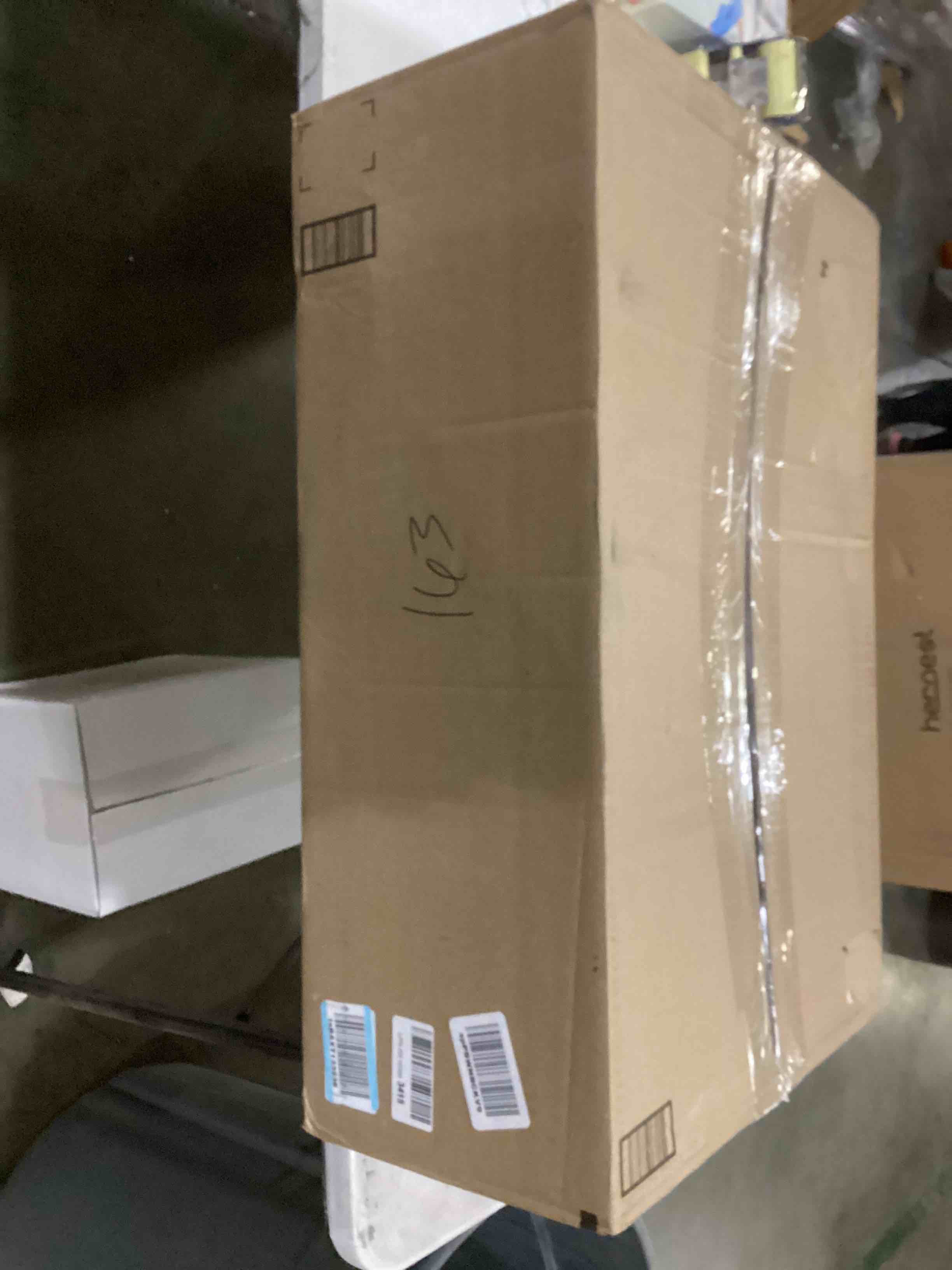 https://s3.amazonaws.com/lotting-images-prod/bidfta/YEL4076754_1710250007680.jpeg