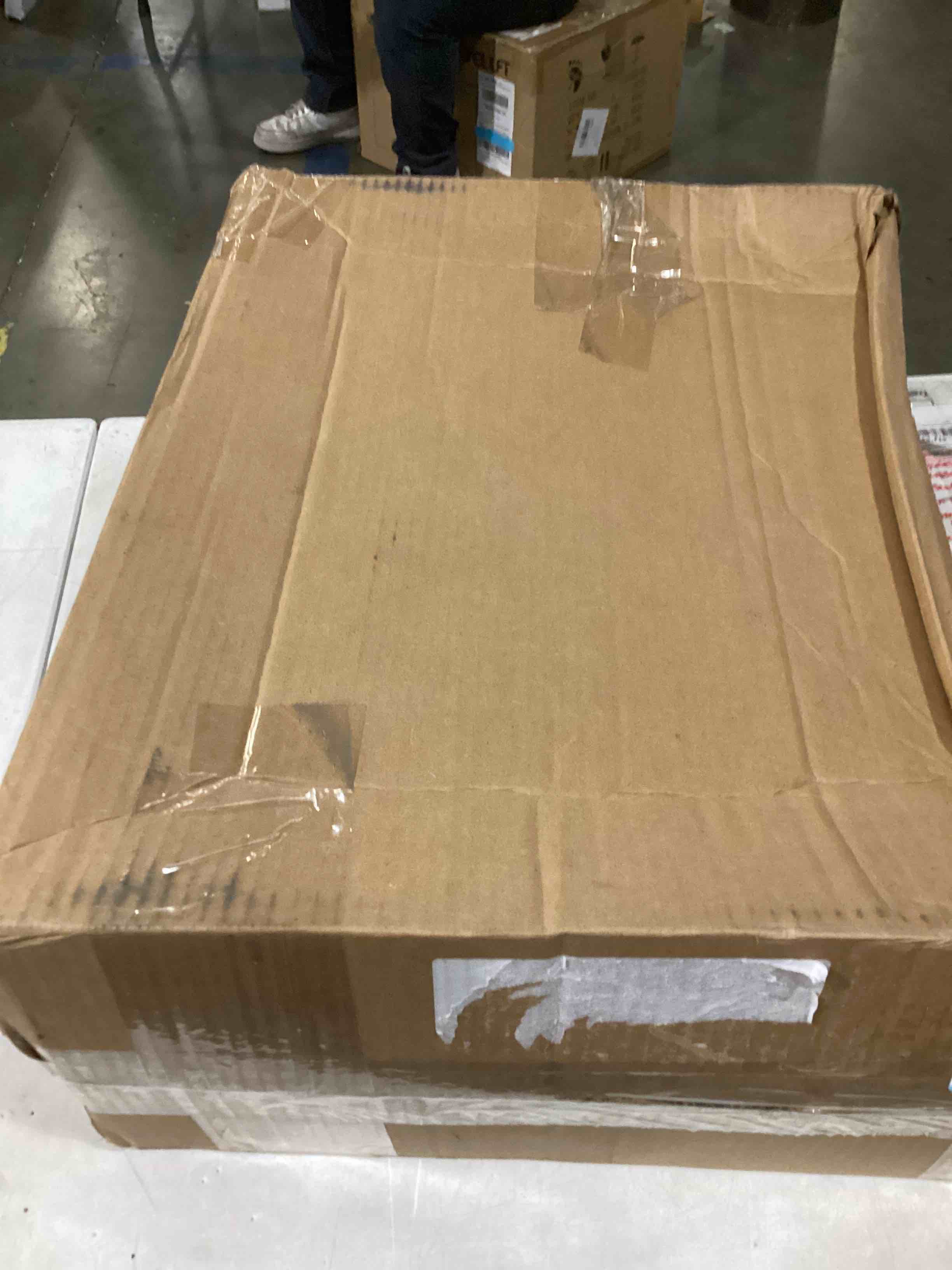 https://s3.amazonaws.com/lotting-images-prod/bidfta/YEL4076787_1710258433149.jpeg