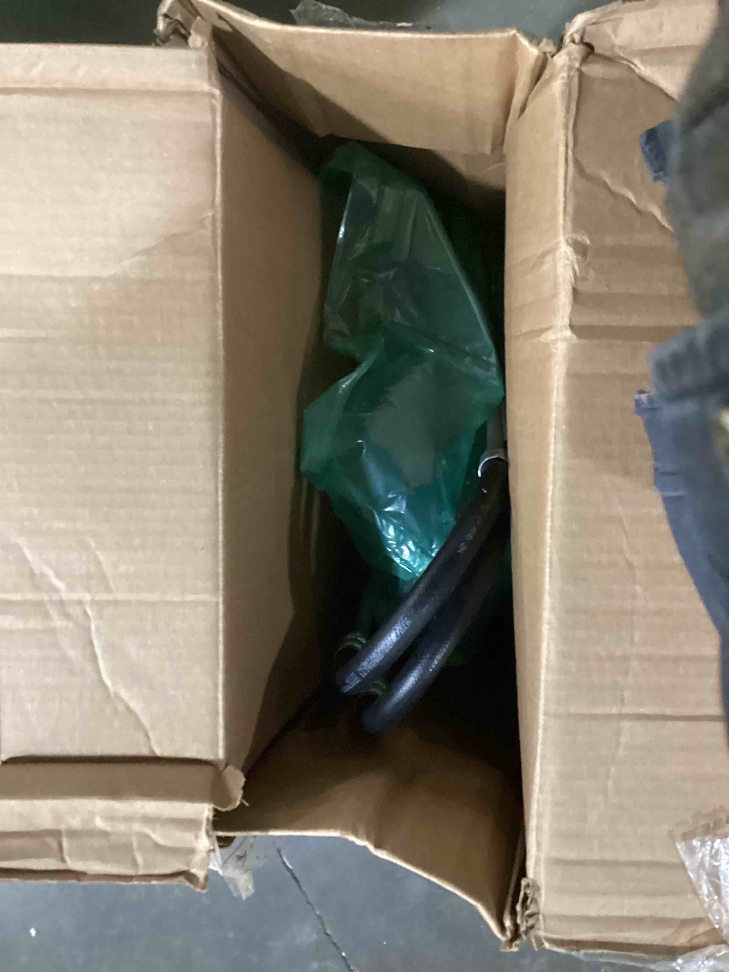 https://s3.amazonaws.com/lotting-images-prod/bidfta/YEL4076787_1710258502961.jpeg