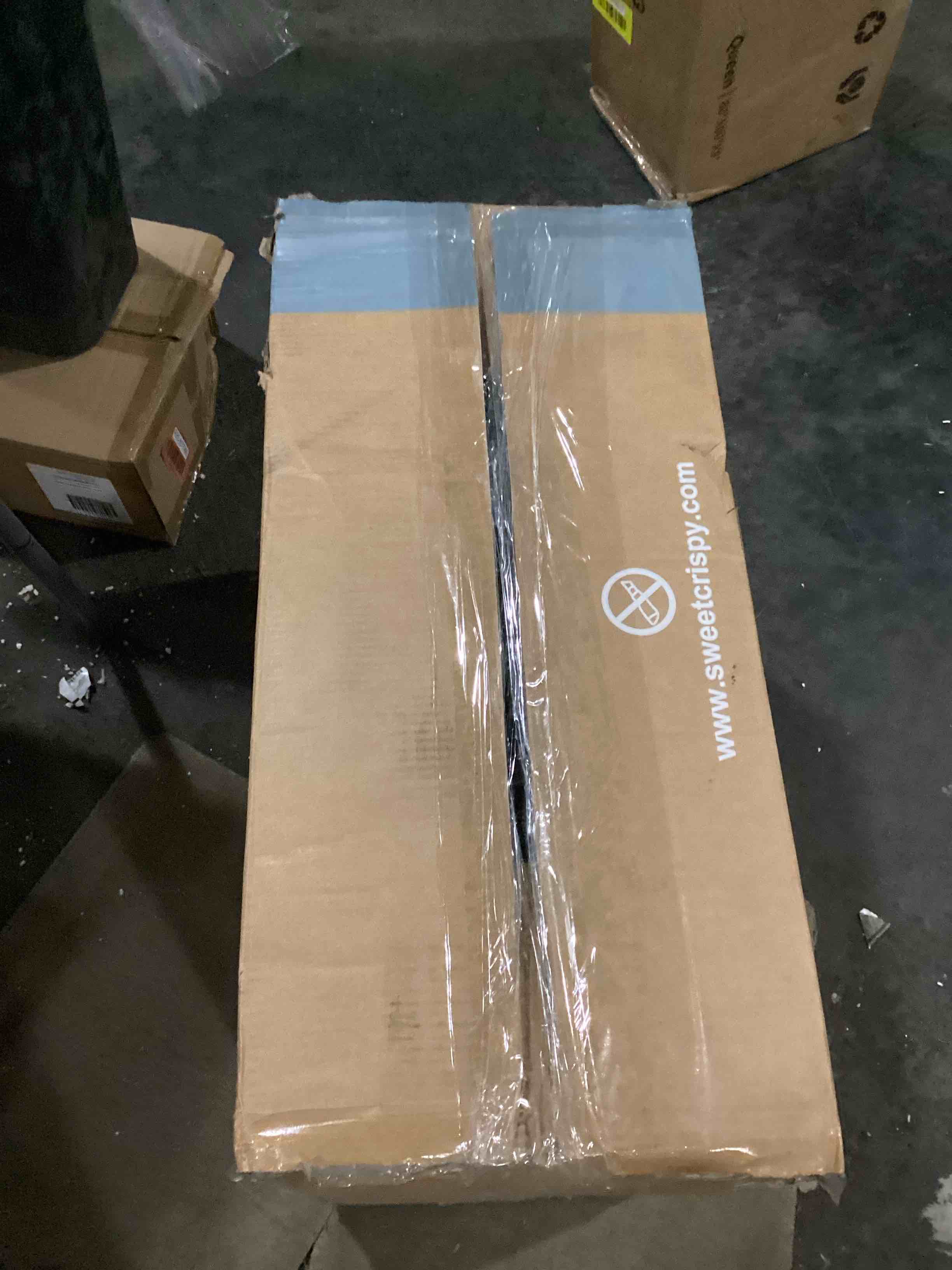 https://s3.amazonaws.com/lotting-images-prod/bidfta/YEL4078323_1710443525469.jpeg