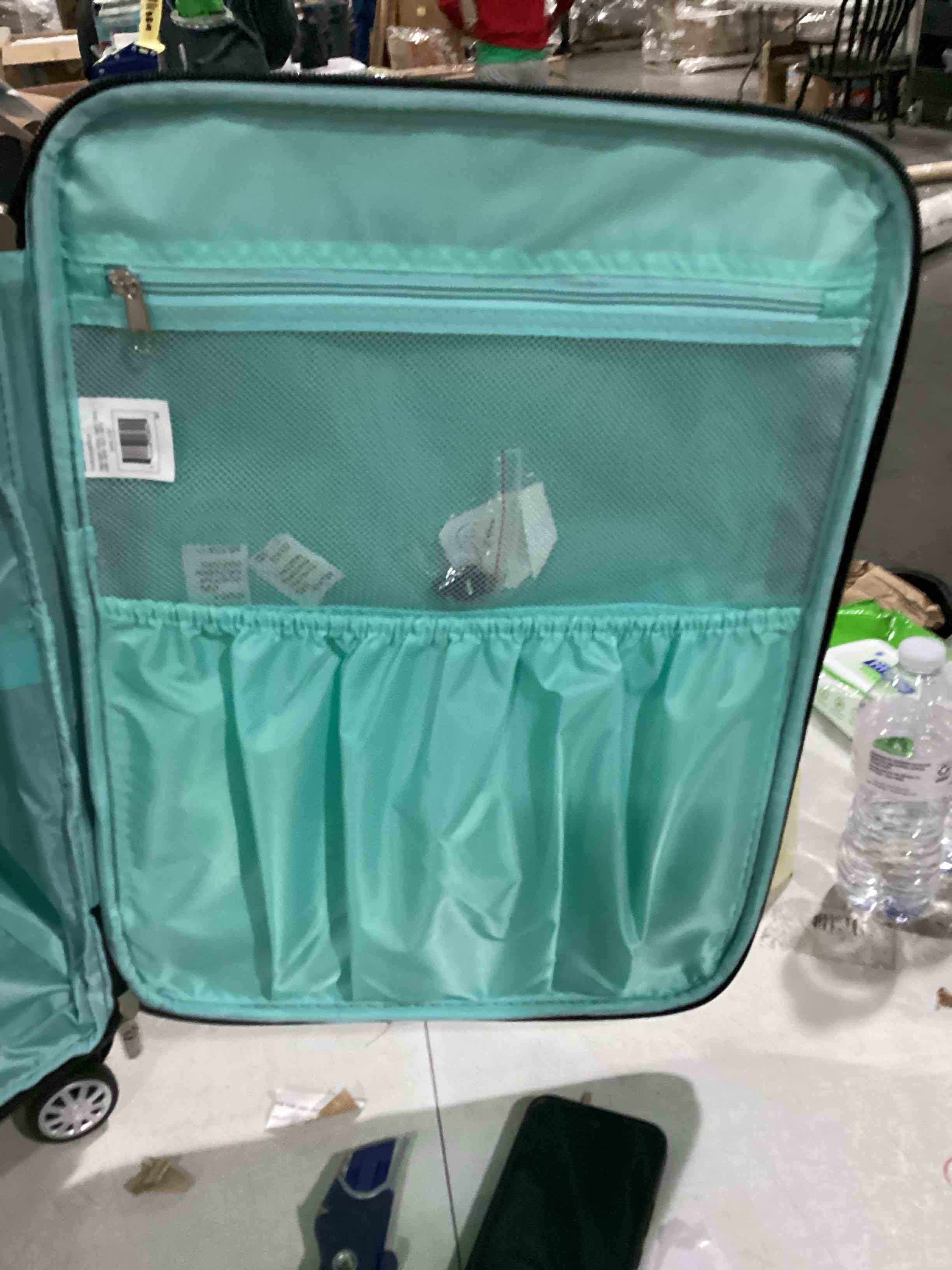 https://s3.amazonaws.com/lotting-images-prod/bidfta/YEL4078422_1710593624031.jpeg