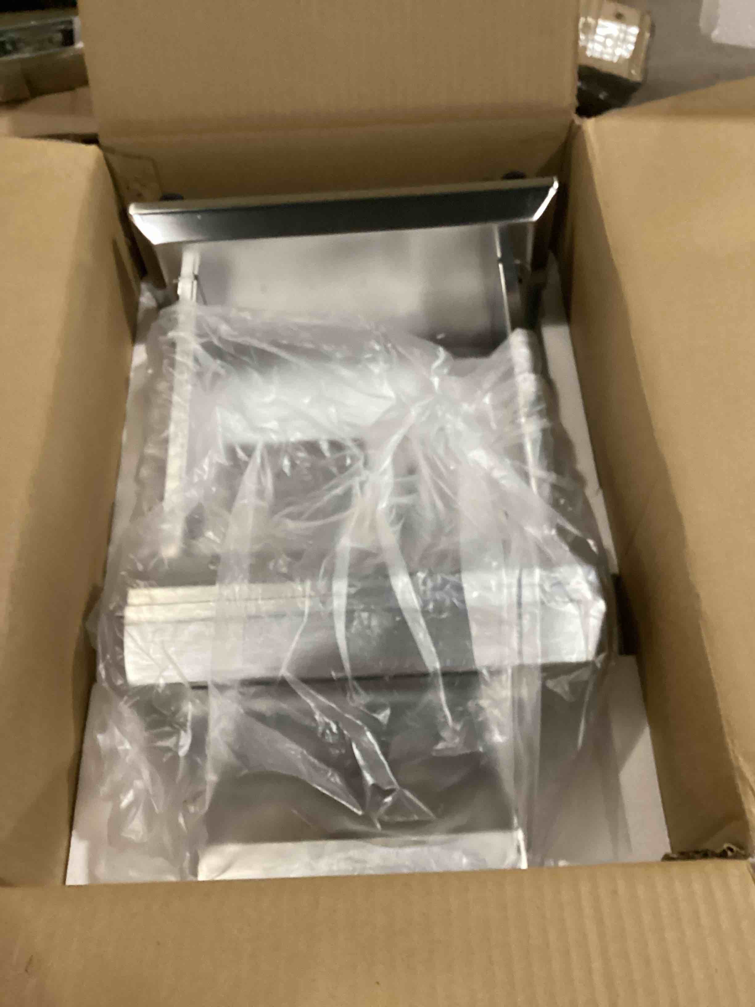 https://s3.amazonaws.com/lotting-images-prod/bidfta/YEL4078437_1710597038876.jpeg