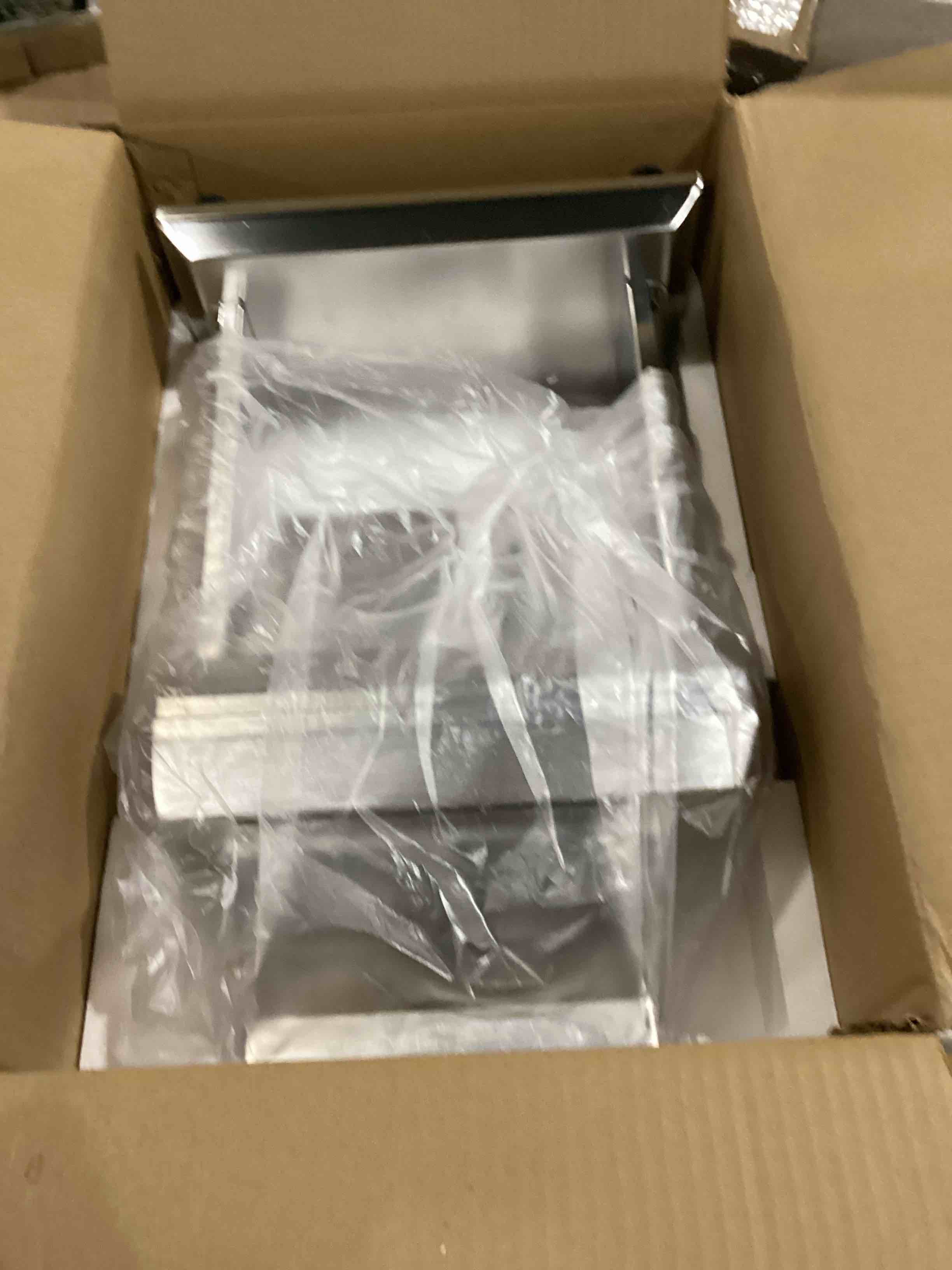 https://s3.amazonaws.com/lotting-images-prod/bidfta/YEL4078437_1710597040061.jpeg
