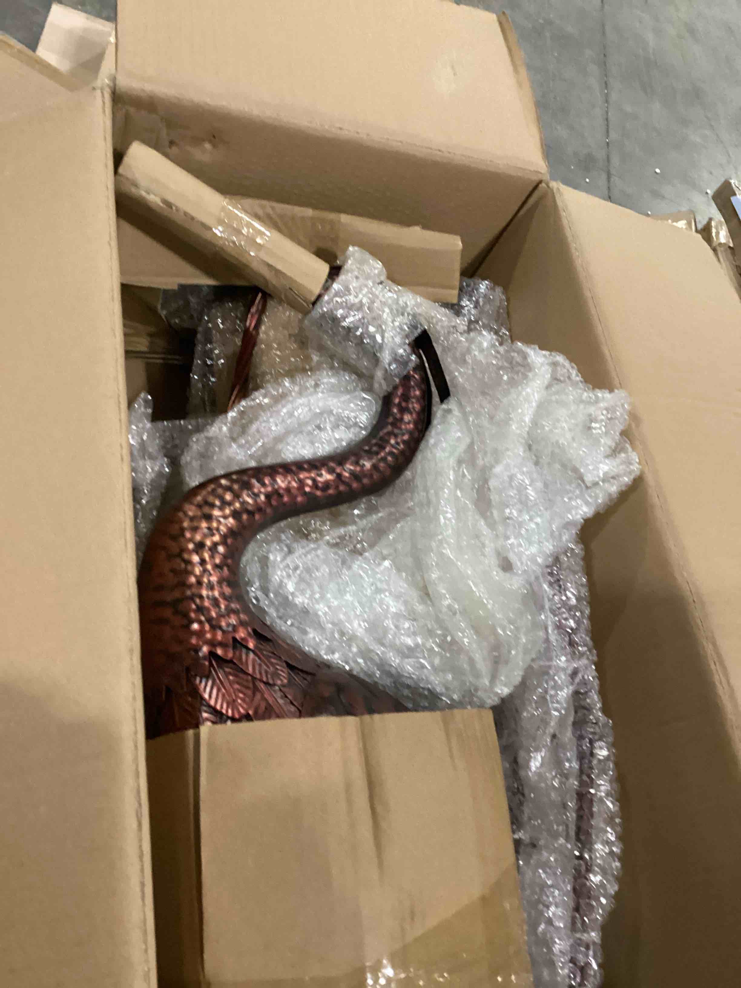 https://s3.amazonaws.com/lotting-images-prod/bidfta/YEL4078442_1710600194220.jpeg