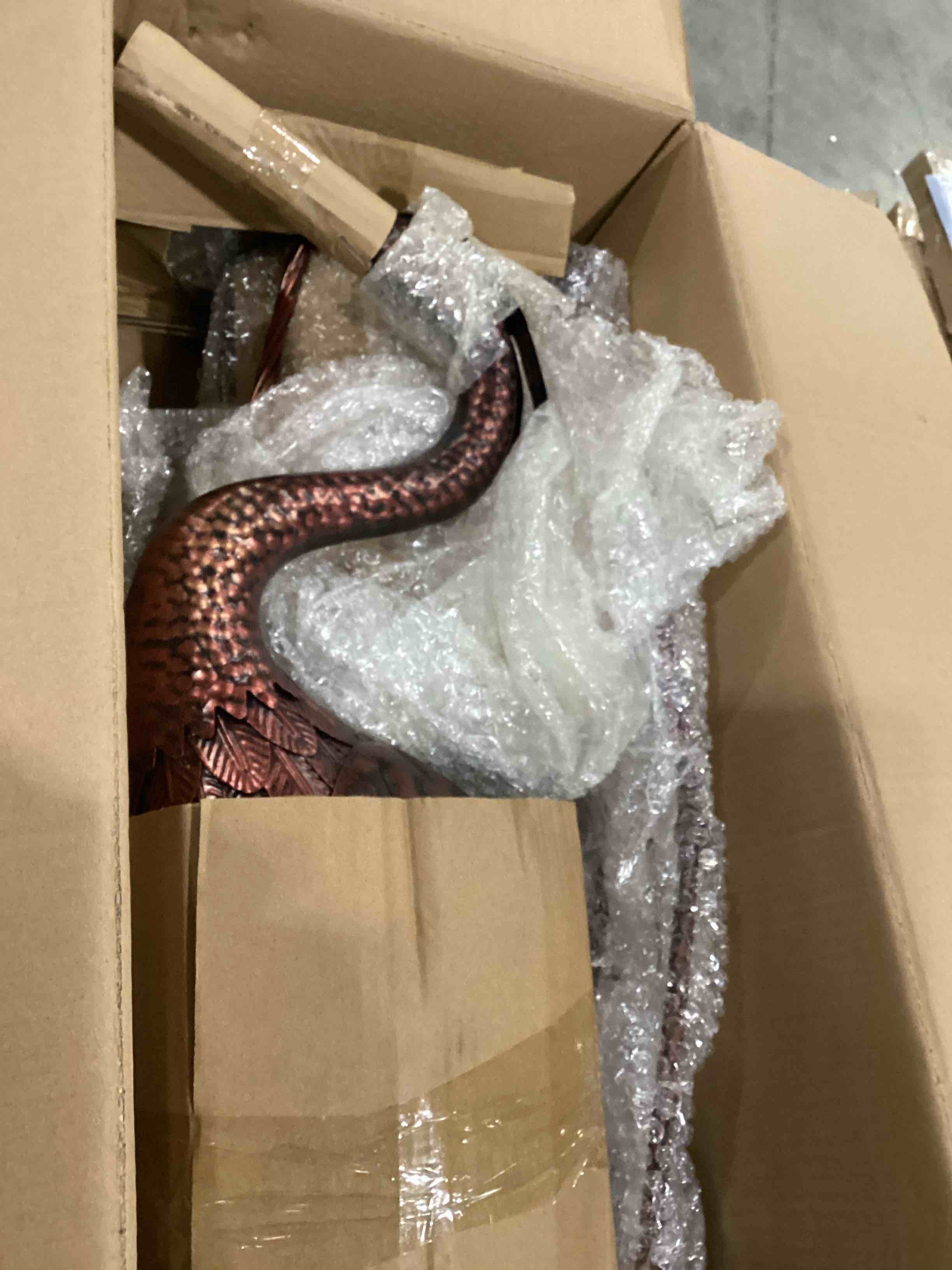 https://s3.amazonaws.com/lotting-images-prod/bidfta/YEL4078442_1710600195272.jpeg