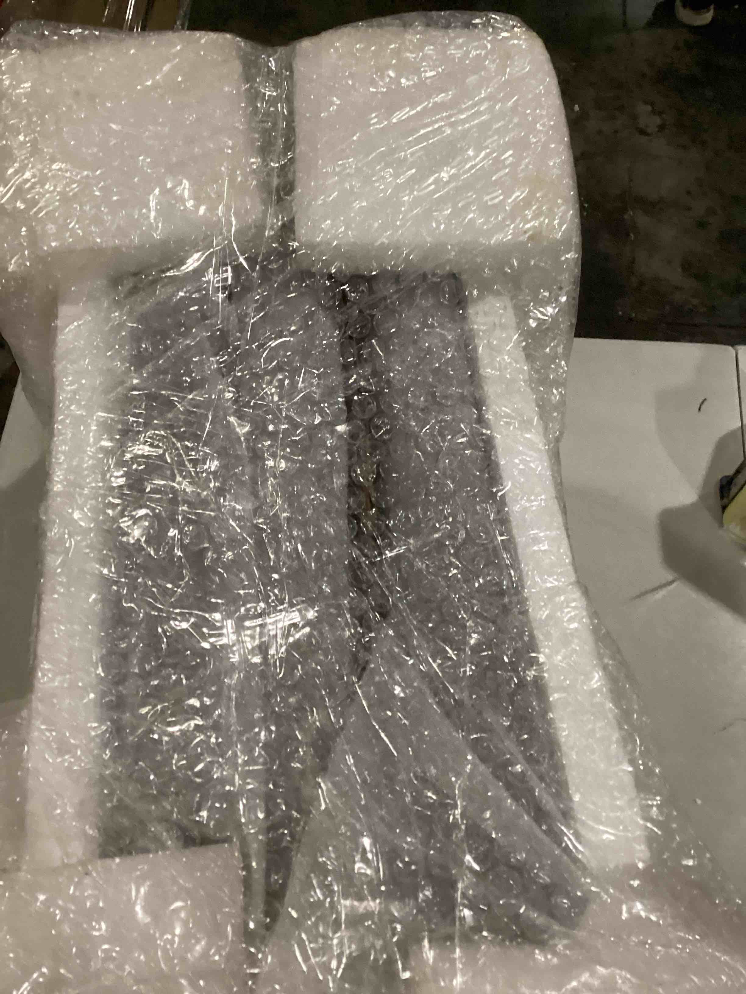 https://s3.amazonaws.com/lotting-images-prod/bidfta/YEL4078600_1710860178879.jpeg