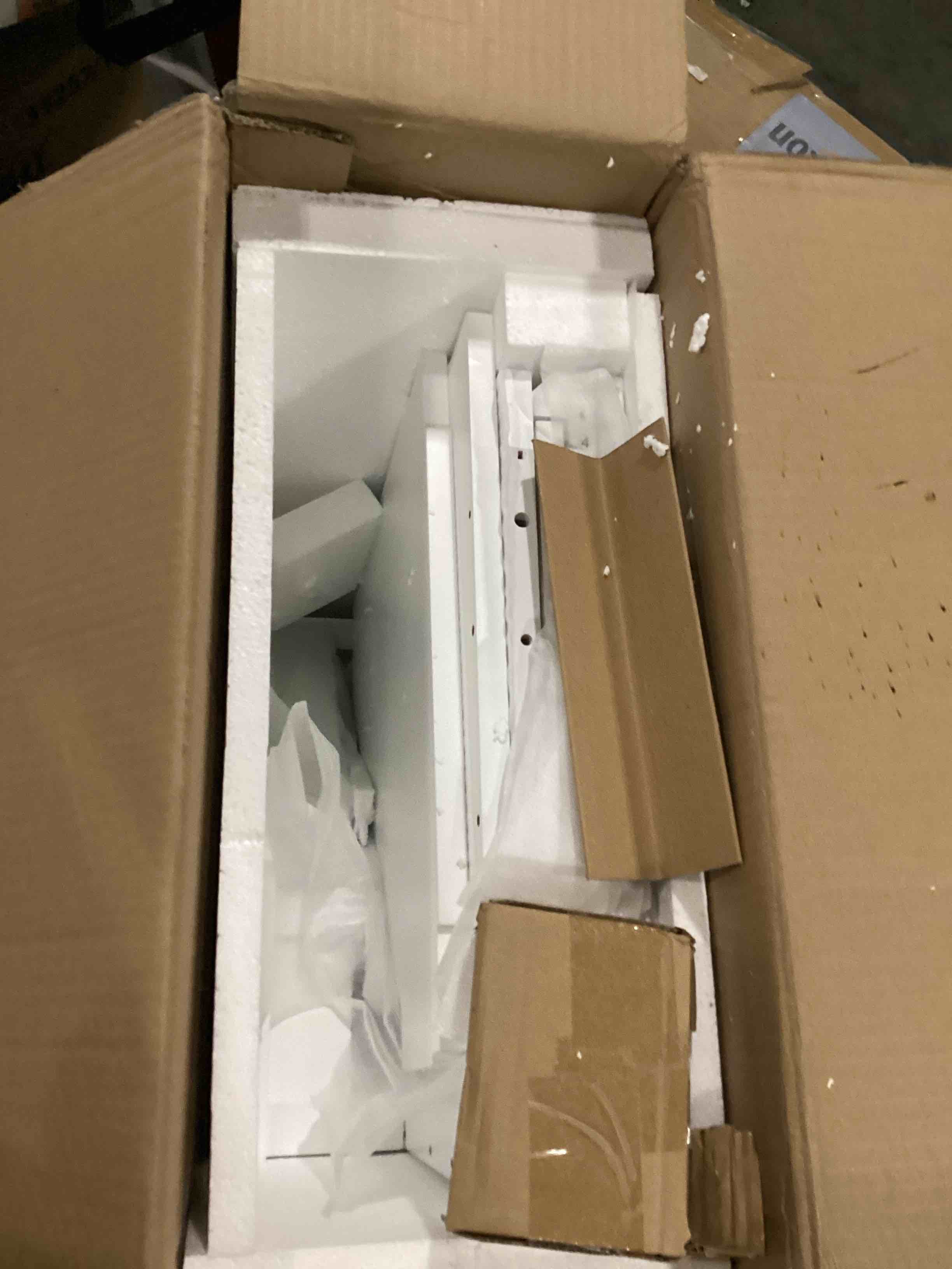 https://s3.amazonaws.com/lotting-images-prod/bidfta/YEL4078612_1710870156086.jpeg