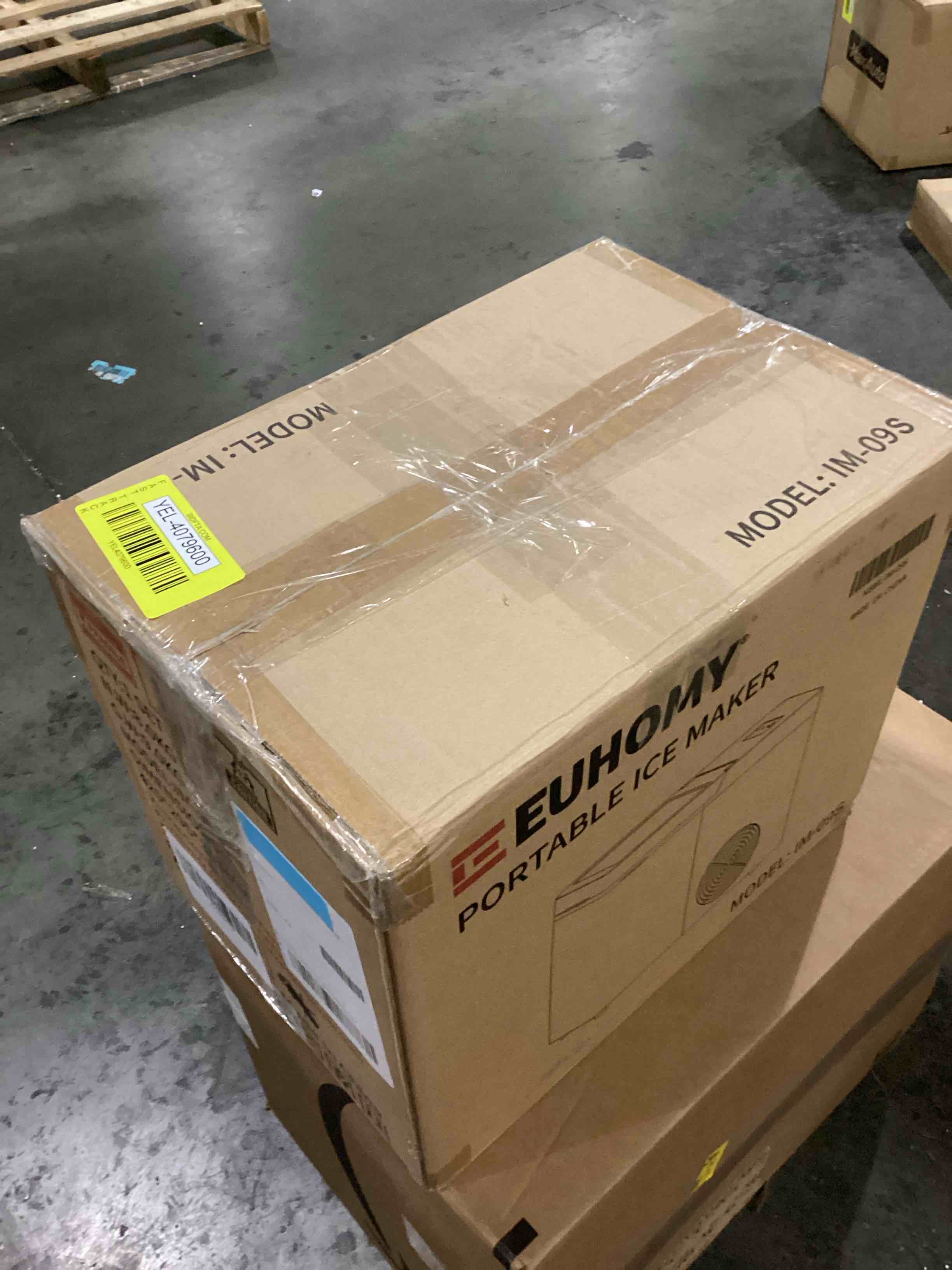 https://s3.amazonaws.com/lotting-images-prod/bidfta/YEL4079600_1709746817213.jpeg