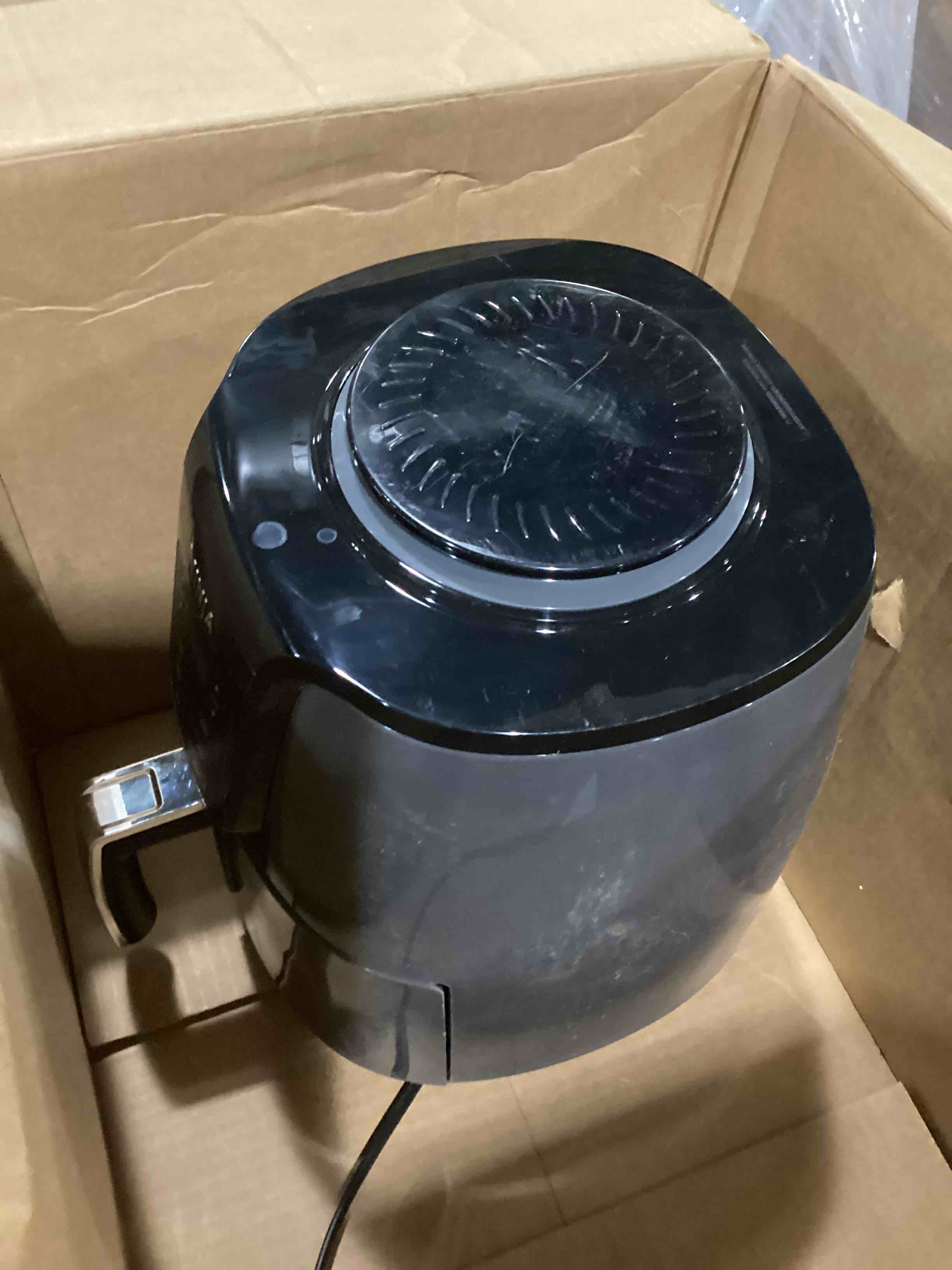 https://s3.amazonaws.com/lotting-images-prod/bidfta/YEL4080740_1707488867576.jpeg
