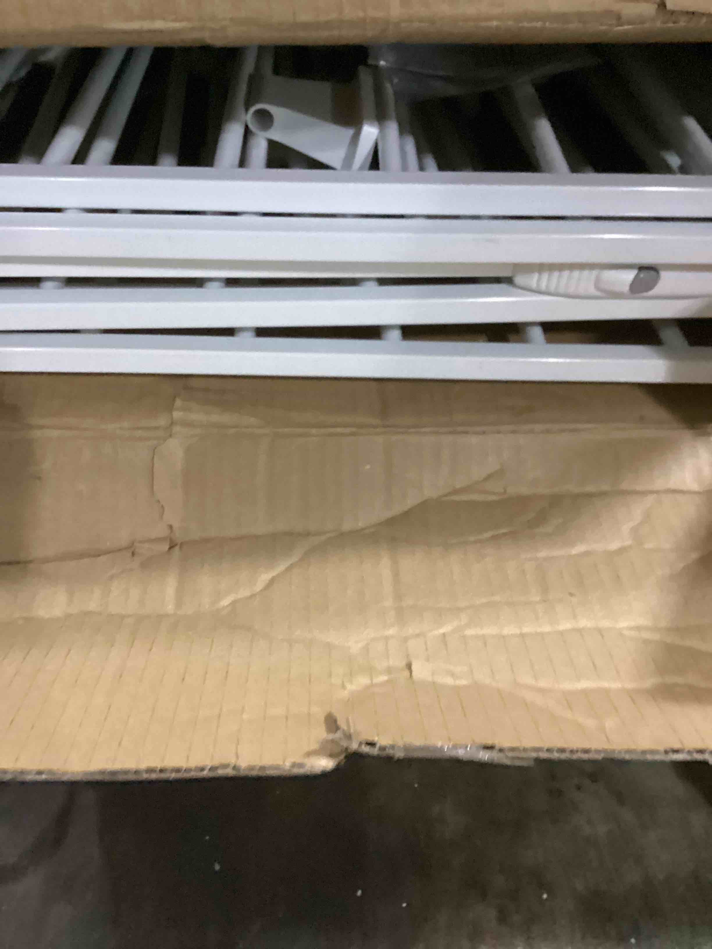 https://s3.amazonaws.com/lotting-images-prod/bidfta/YEL4080767_1707497096974.jpeg