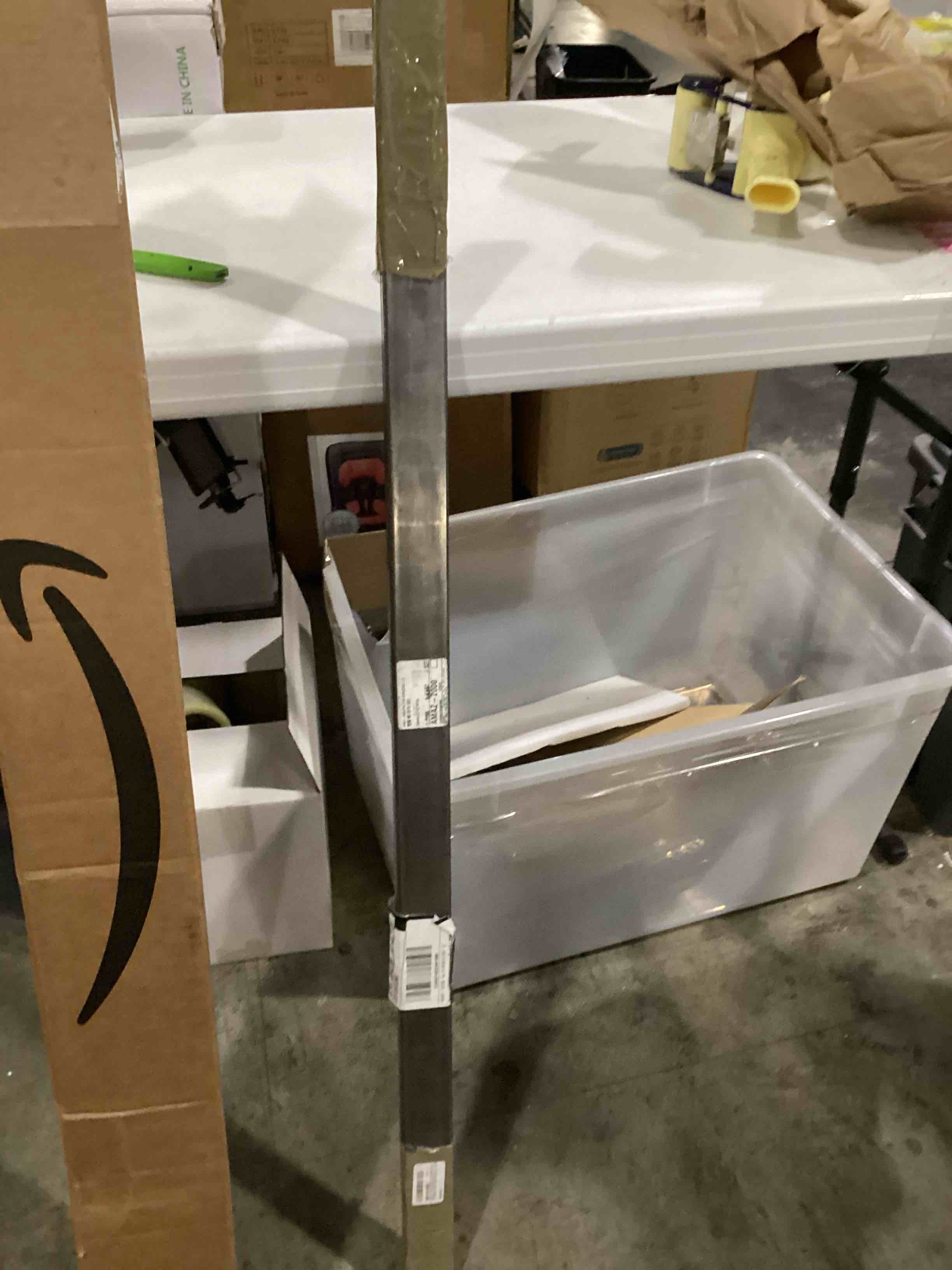 https://s3.amazonaws.com/lotting-images-prod/bidfta/YEL4082136_1709906007100.jpeg