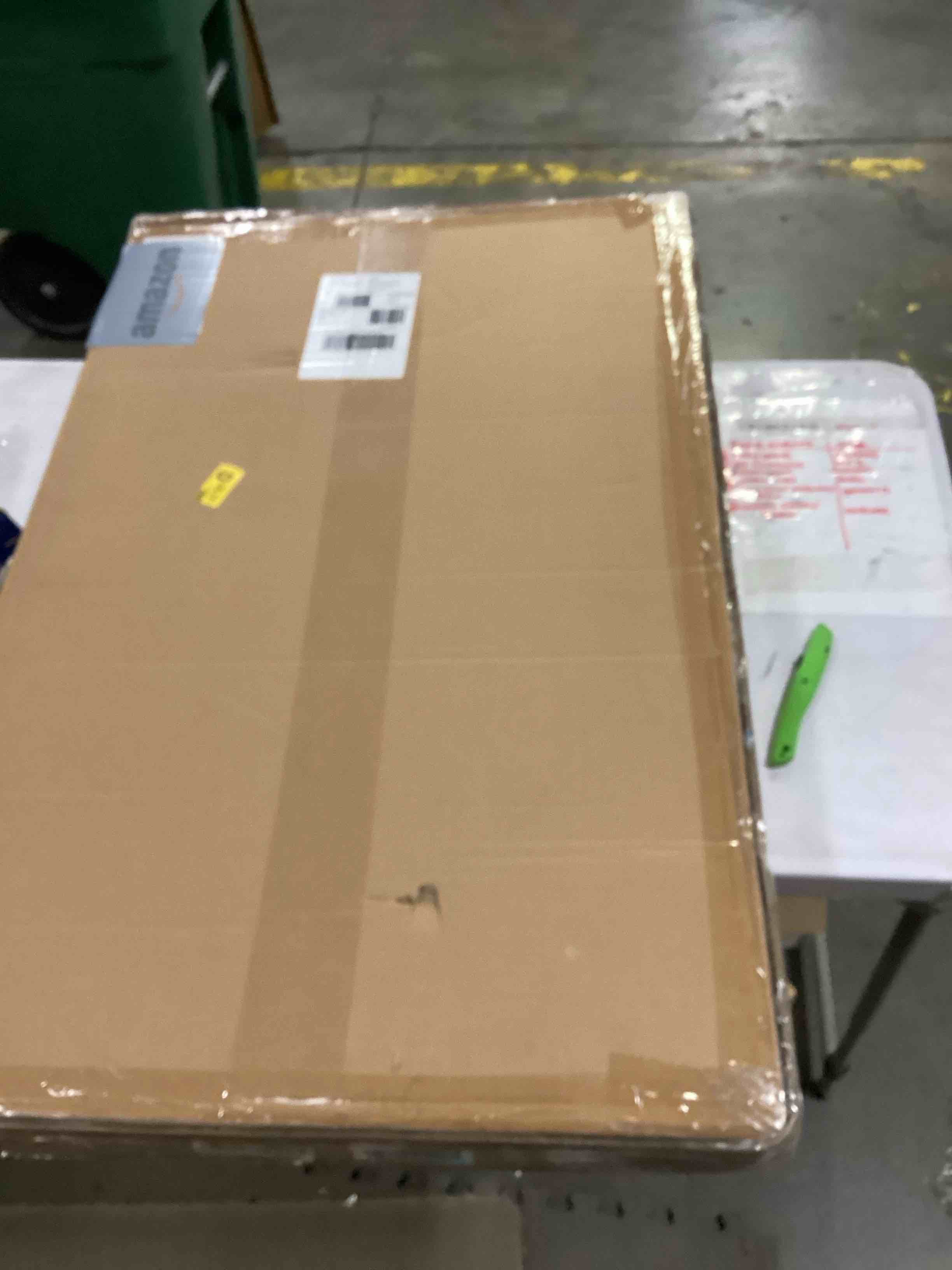 https://s3.amazonaws.com/lotting-images-prod/bidfta/YEL4082258_1710253537614.jpeg