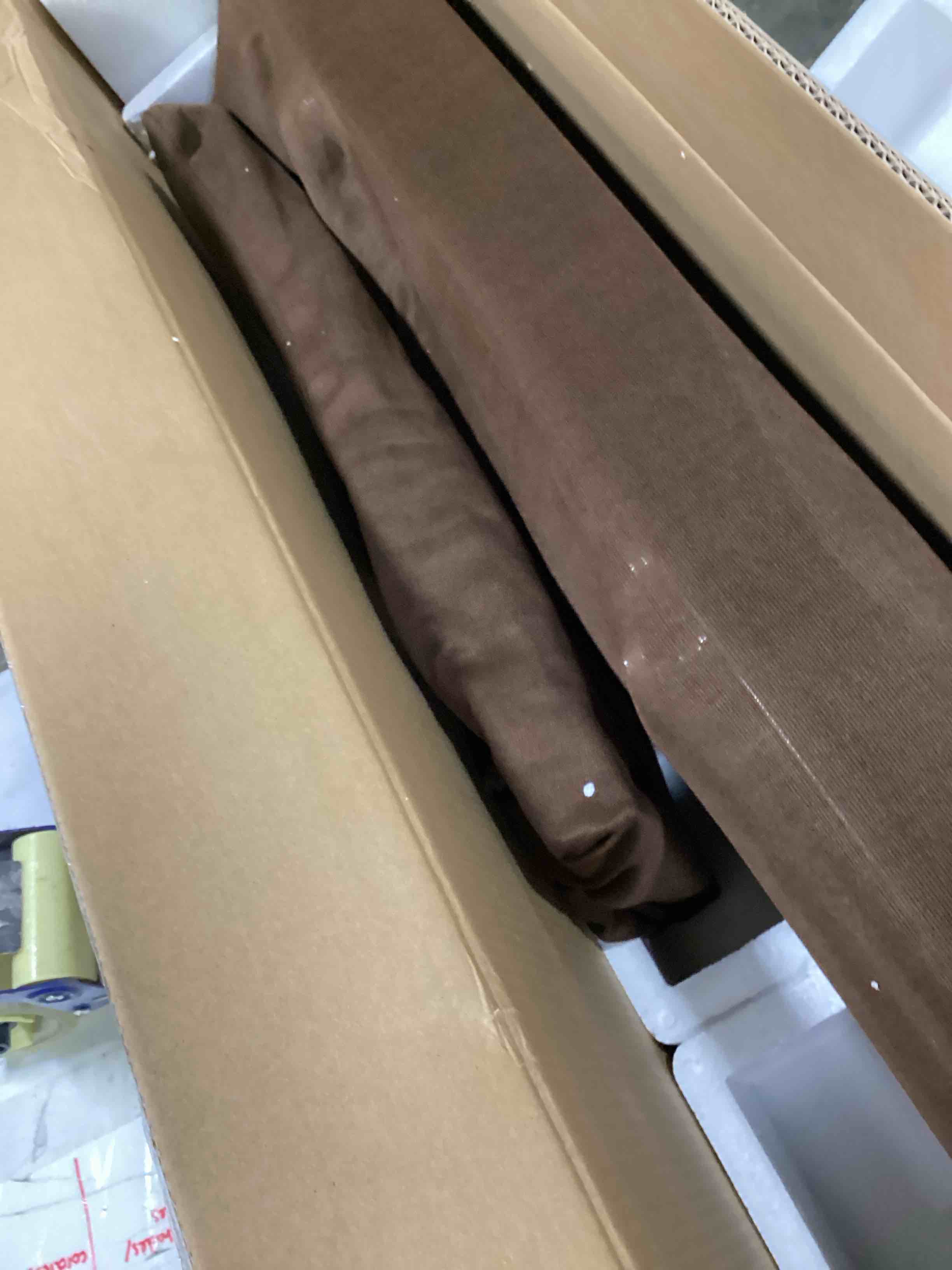 https://s3.amazonaws.com/lotting-images-prod/bidfta/YEL4082293_1710270152450.jpeg