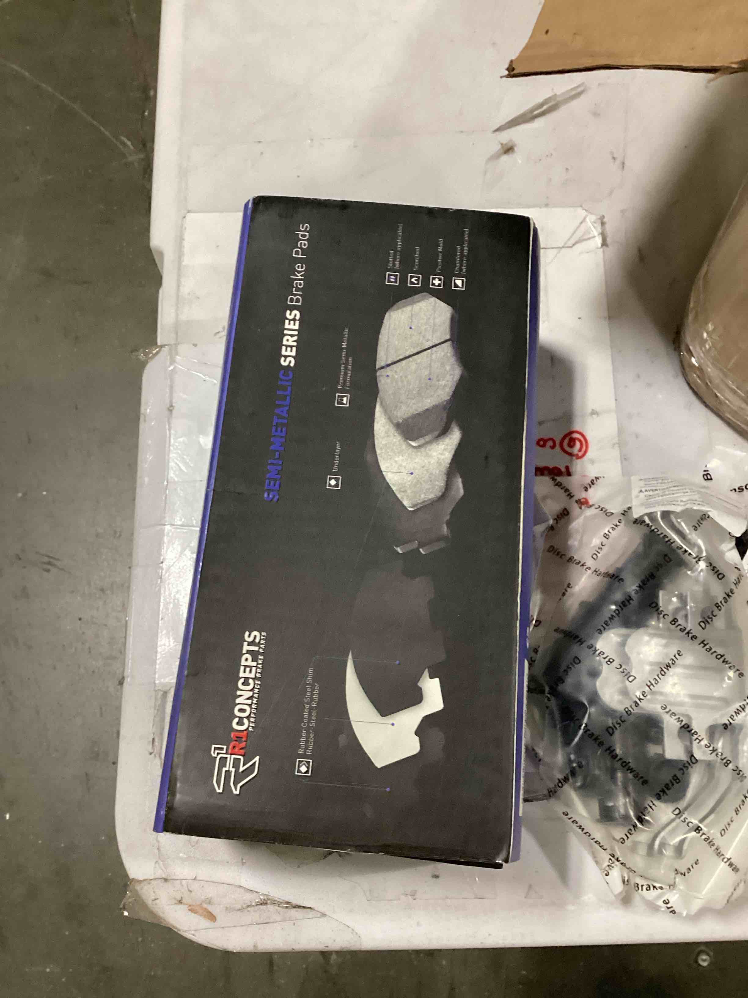 https://s3.amazonaws.com/lotting-images-prod/bidfta/YEL4082319_1710336895380.jpeg