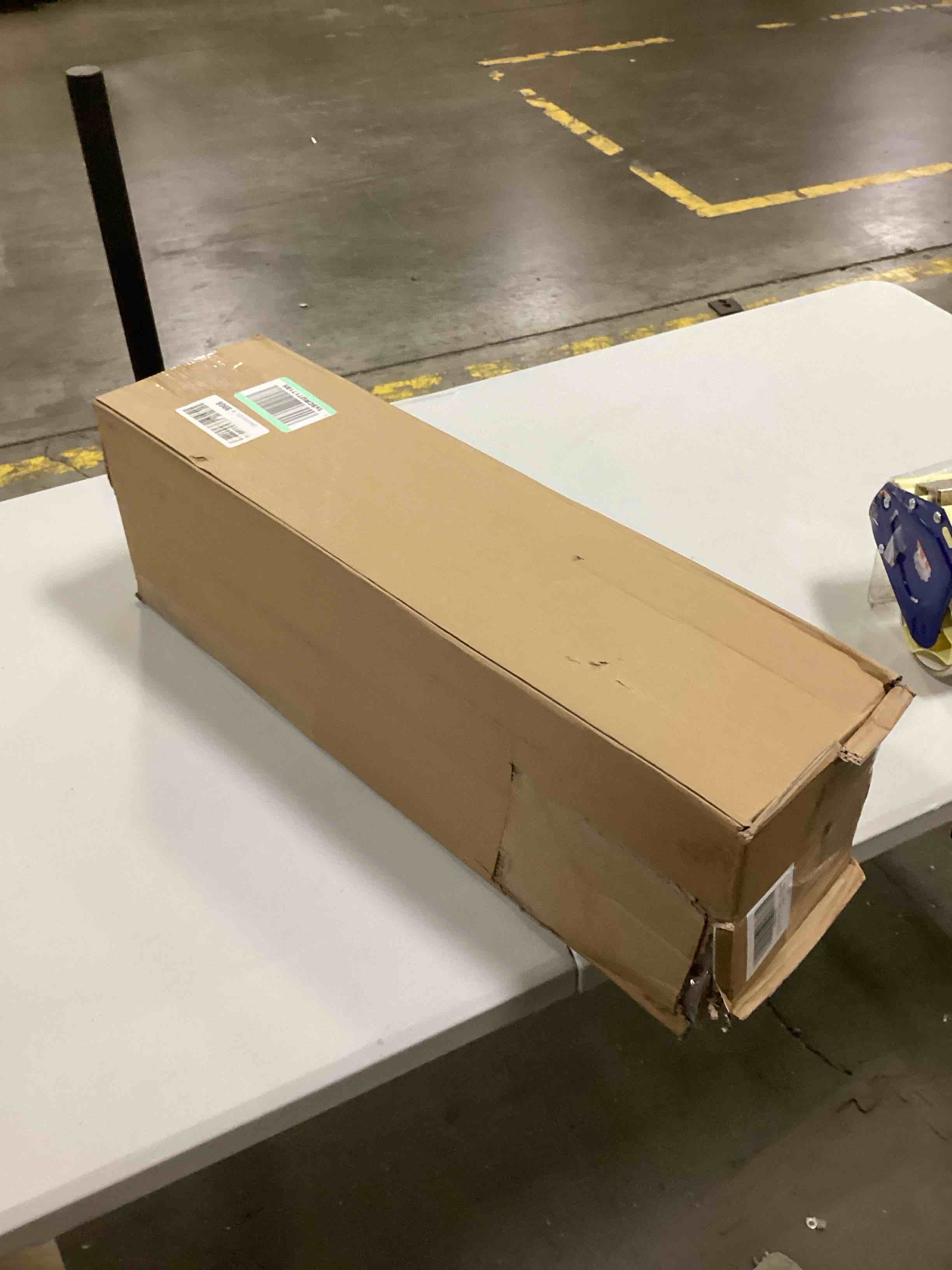 https://s3.amazonaws.com/lotting-images-prod/bidfta/YEL4082490_1710515702685.jpeg