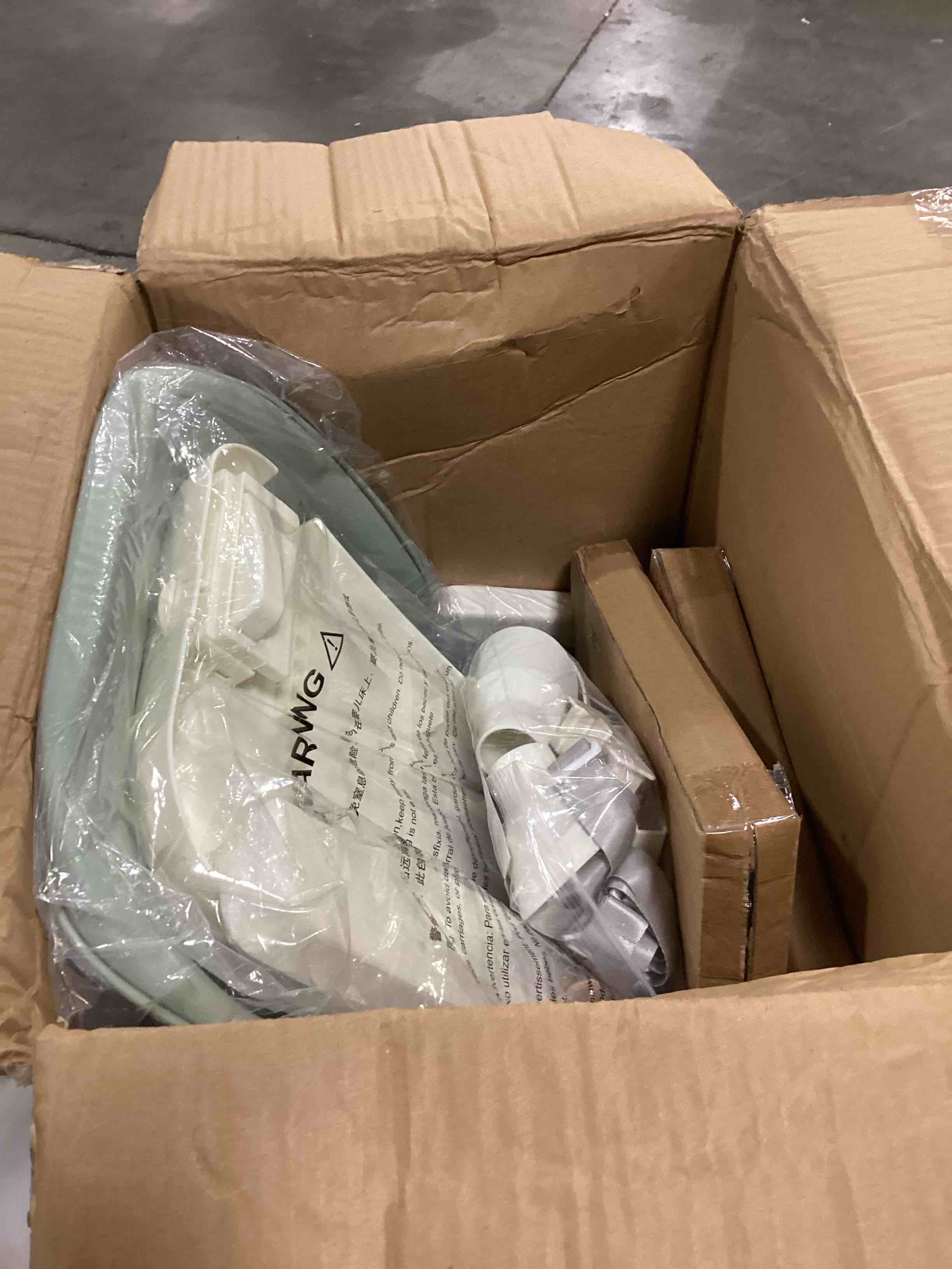 https://s3.amazonaws.com/lotting-images-prod/bidfta/YEL4082523_1710592299350.jpeg