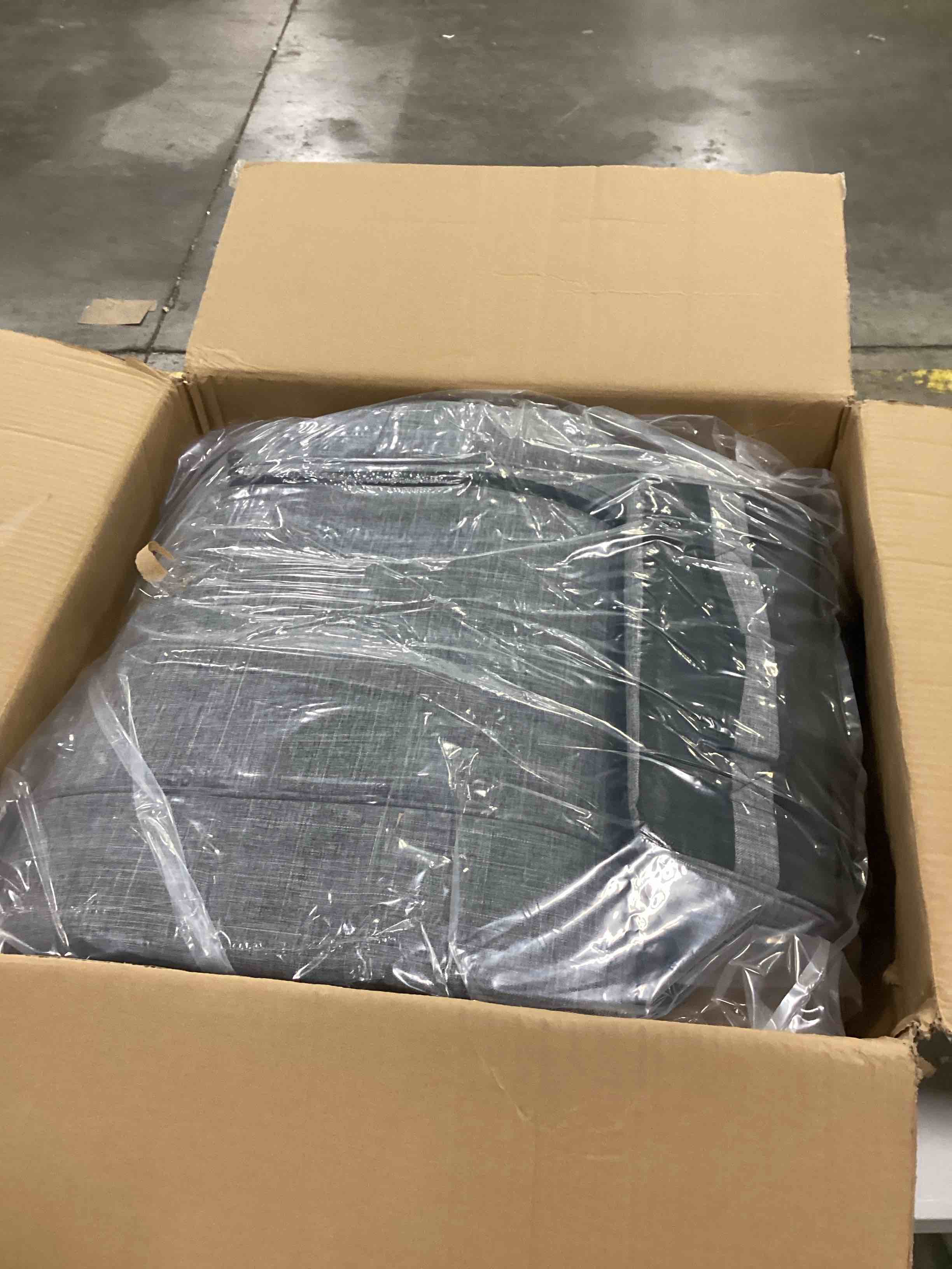 https://s3.amazonaws.com/lotting-images-prod/bidfta/YEL4082546_1710600057304.jpeg