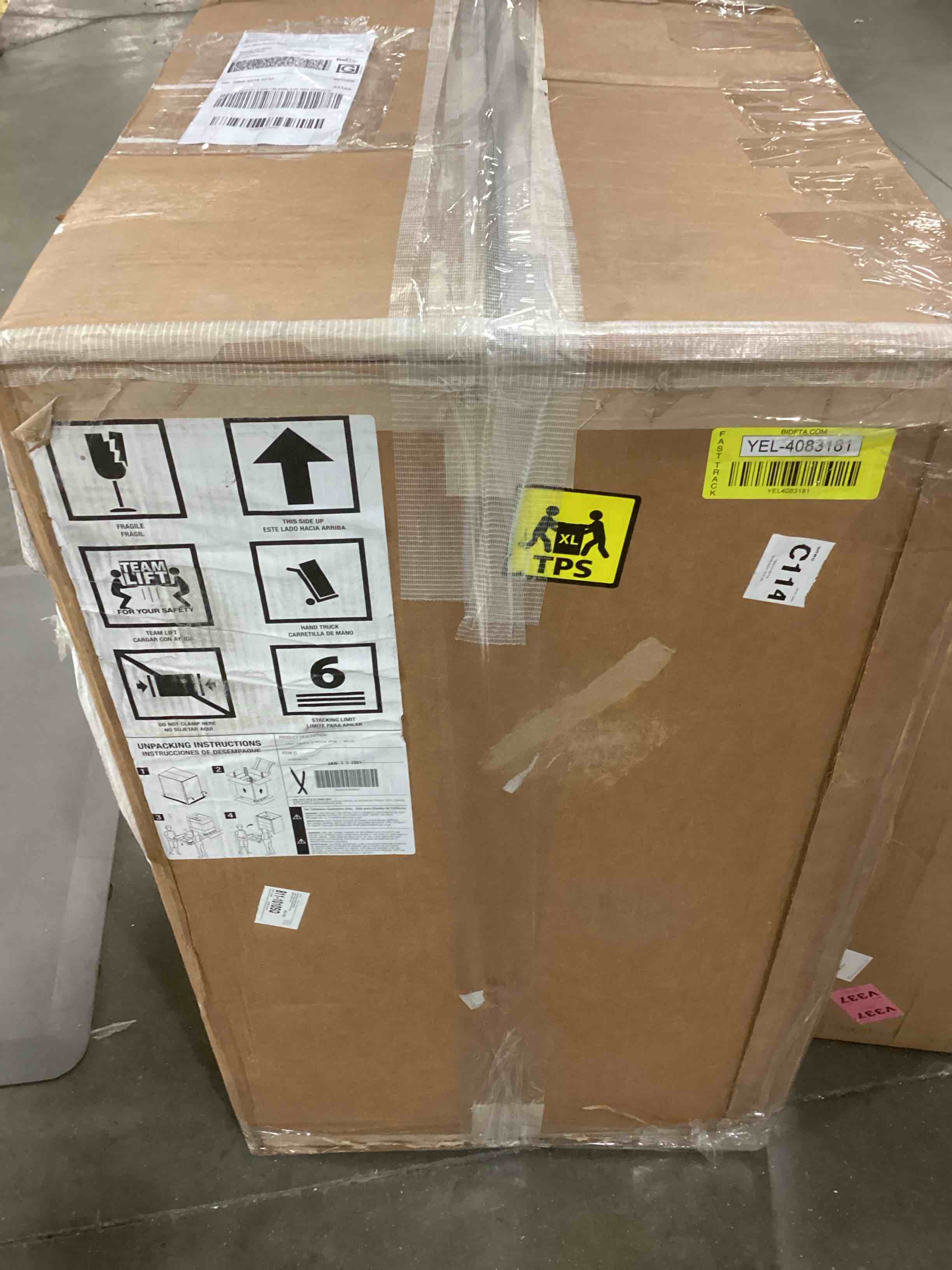 https://s3.amazonaws.com/lotting-images-prod/bidfta/YEL4083181_1712325090748.jpeg