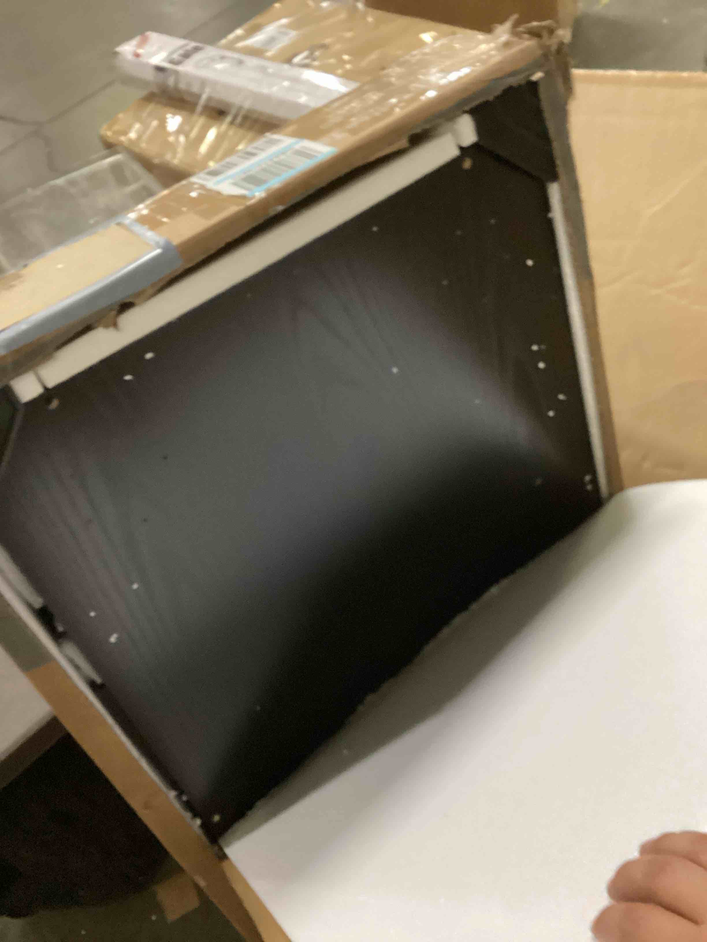 https://s3.amazonaws.com/lotting-images-prod/bidfta/YEL4083553_1709654969699.jpeg