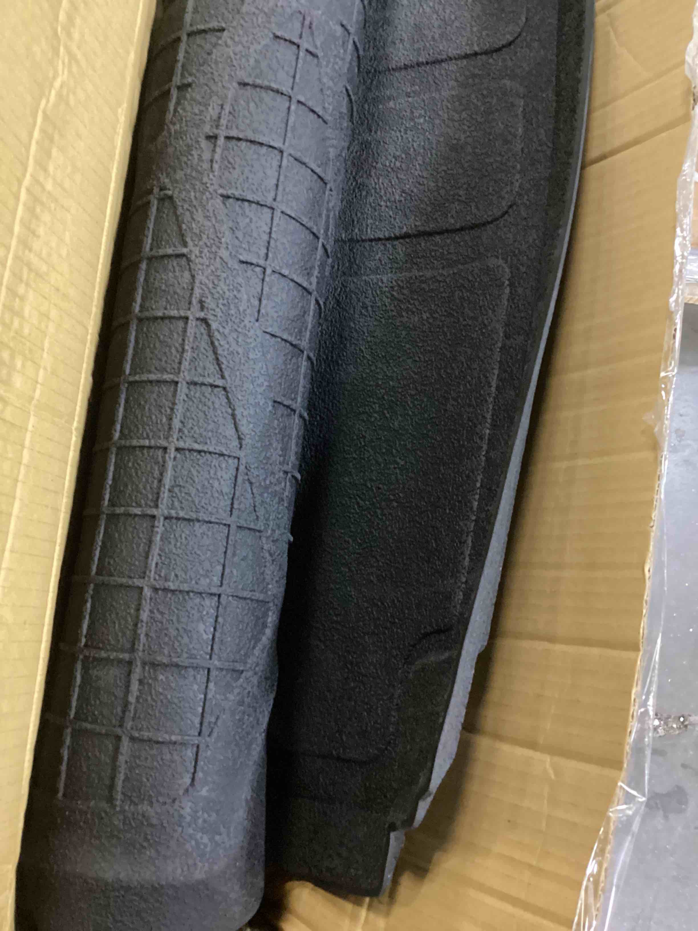 https://s3.amazonaws.com/lotting-images-prod/bidfta/YEL4083987_1710268358206.jpeg