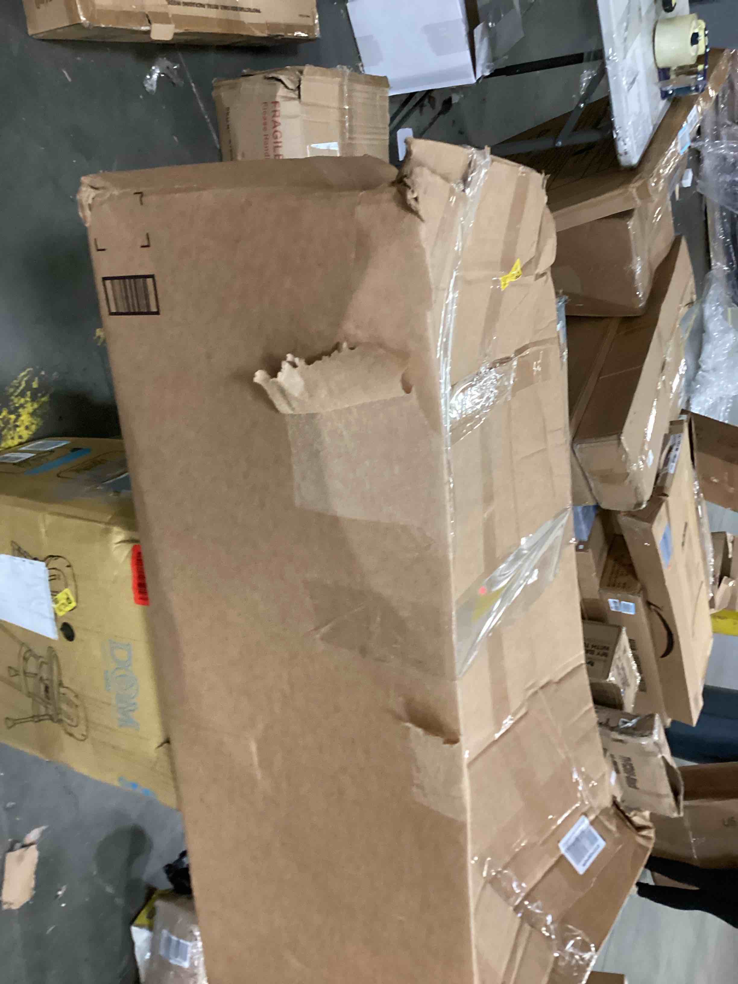https://s3.amazonaws.com/lotting-images-prod/bidfta/YEL4084066_1710357247231.jpeg