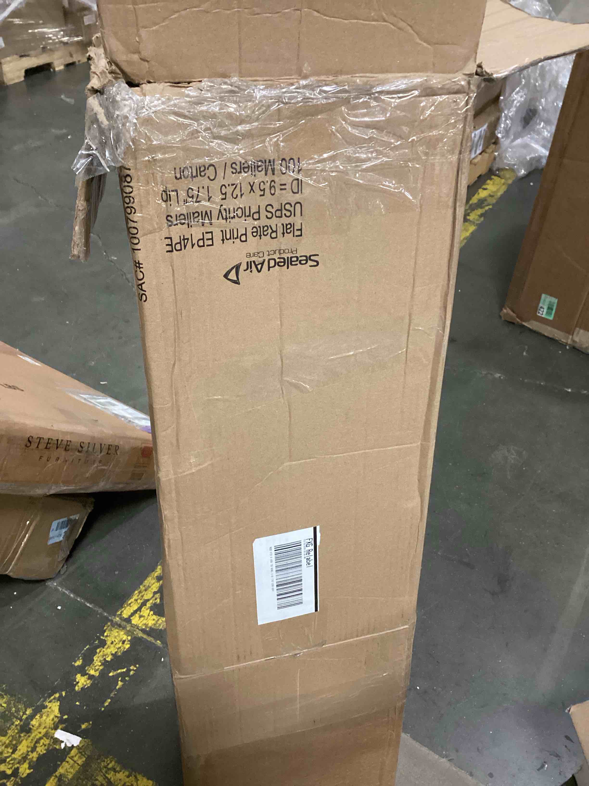 https://s3.amazonaws.com/lotting-images-prod/bidfta/YEL4084282_1710942850584.jpeg