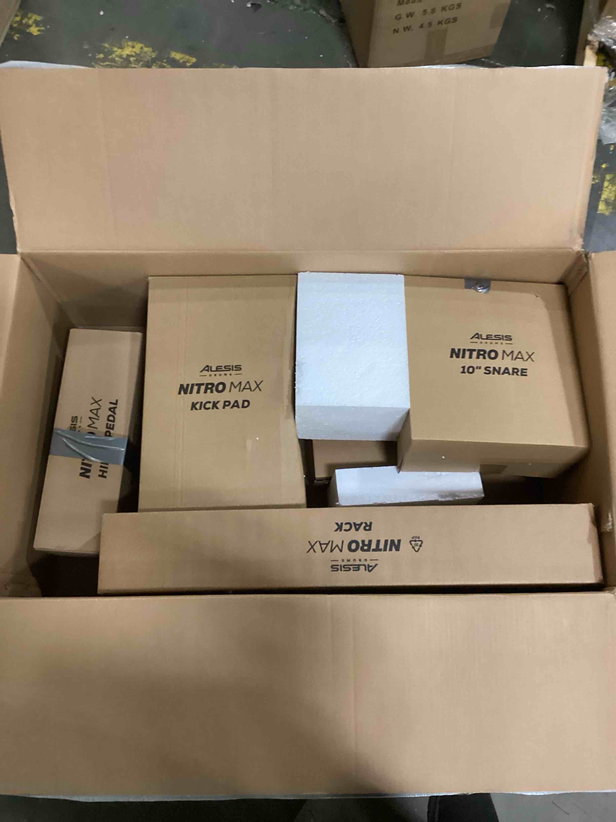https://s3.amazonaws.com/lotting-images-prod/bidfta/YEL4084626_1712245455455.jpeg