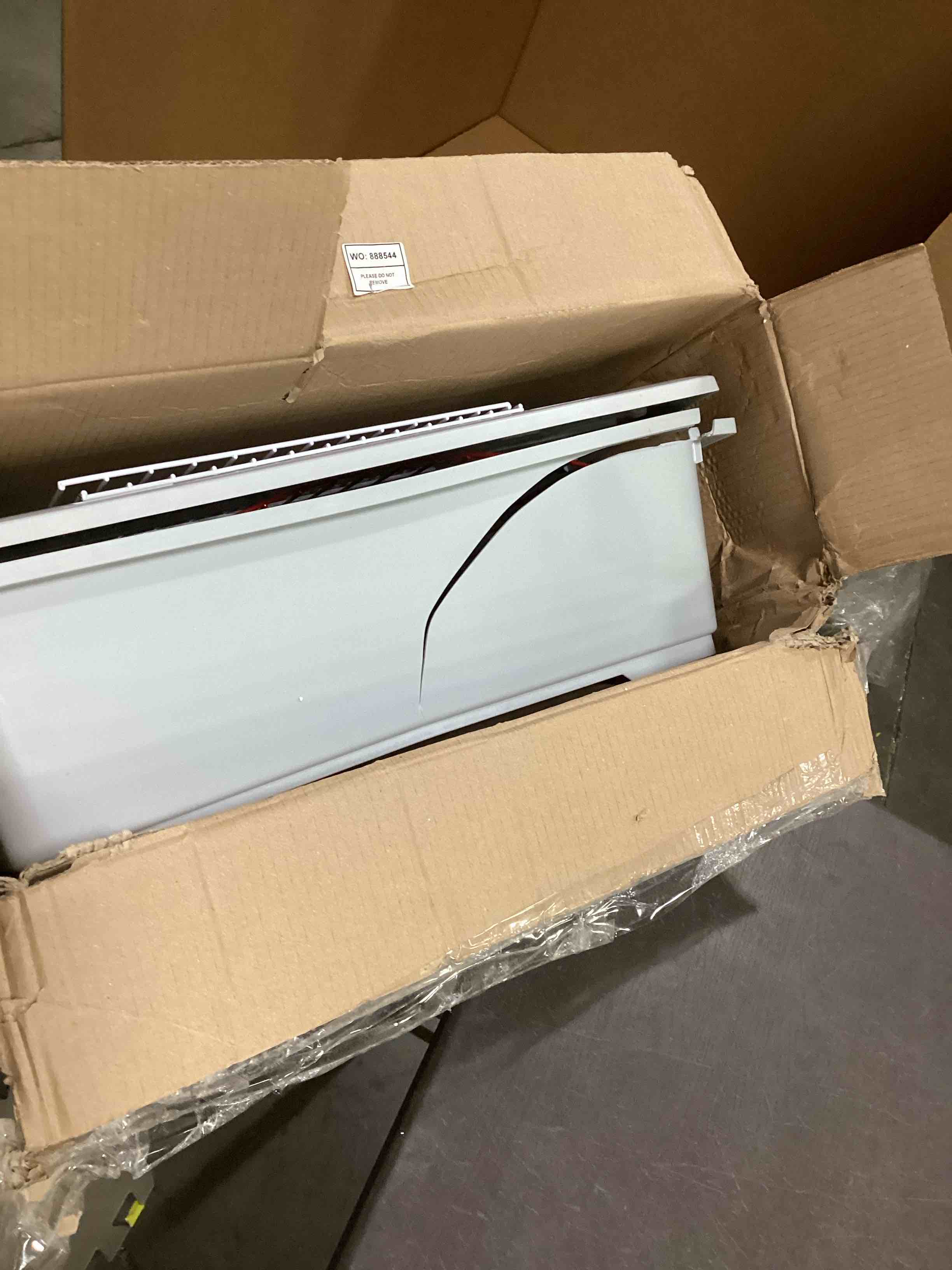 https://s3.amazonaws.com/lotting-images-prod/bidfta/YEL4084632_1712250299766.jpeg