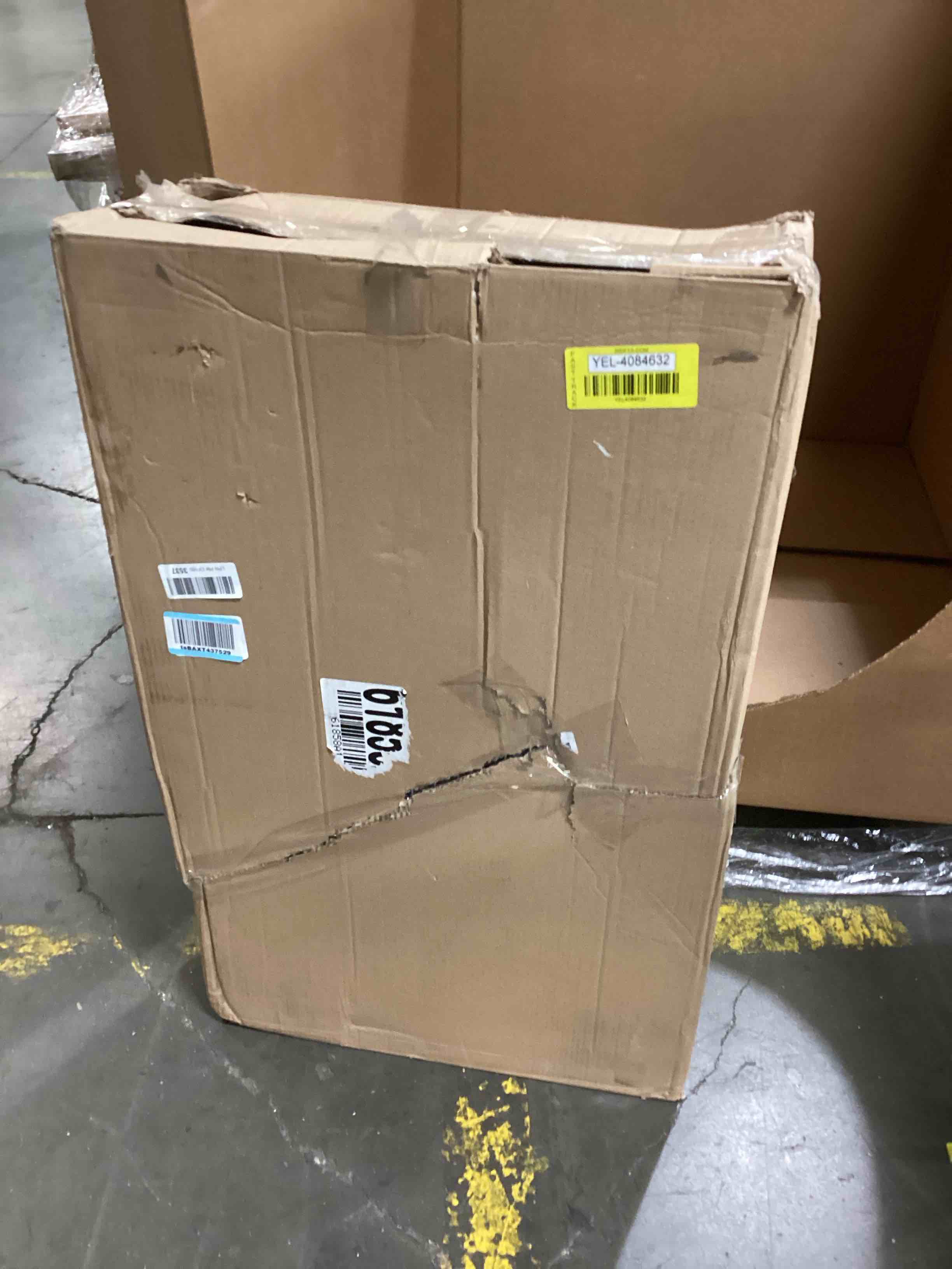 https://s3.amazonaws.com/lotting-images-prod/bidfta/YEL4084632_1712250345954.jpeg