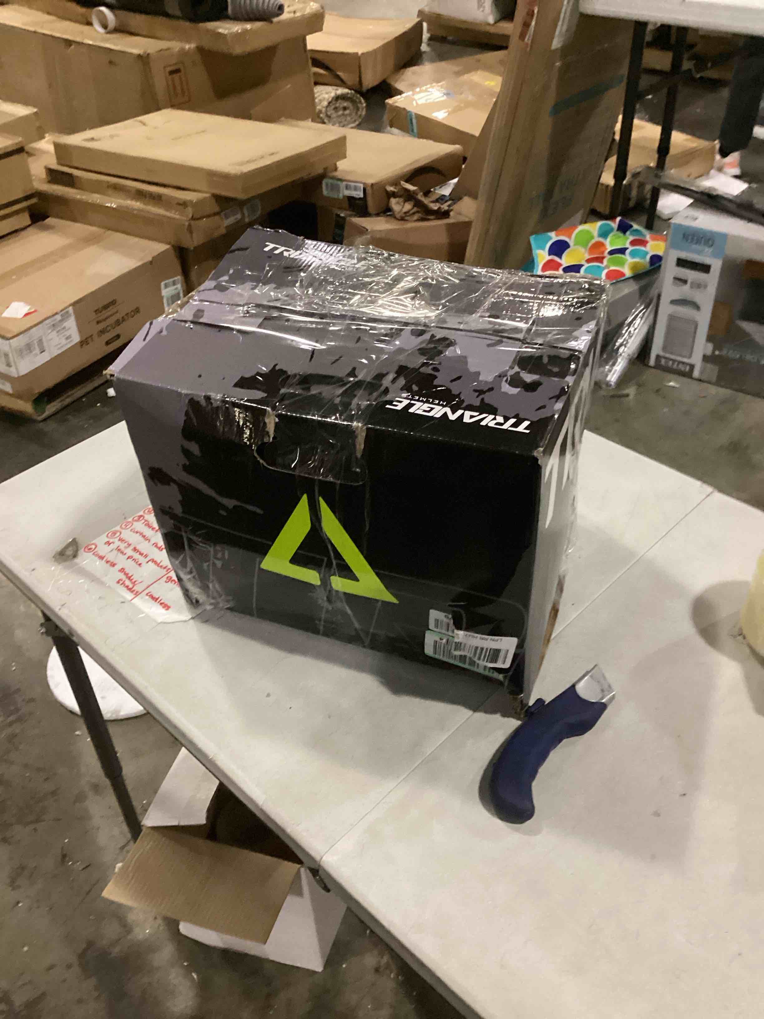https://s3.amazonaws.com/lotting-images-prod/bidfta/YEL4085004_1709229614217.jpeg