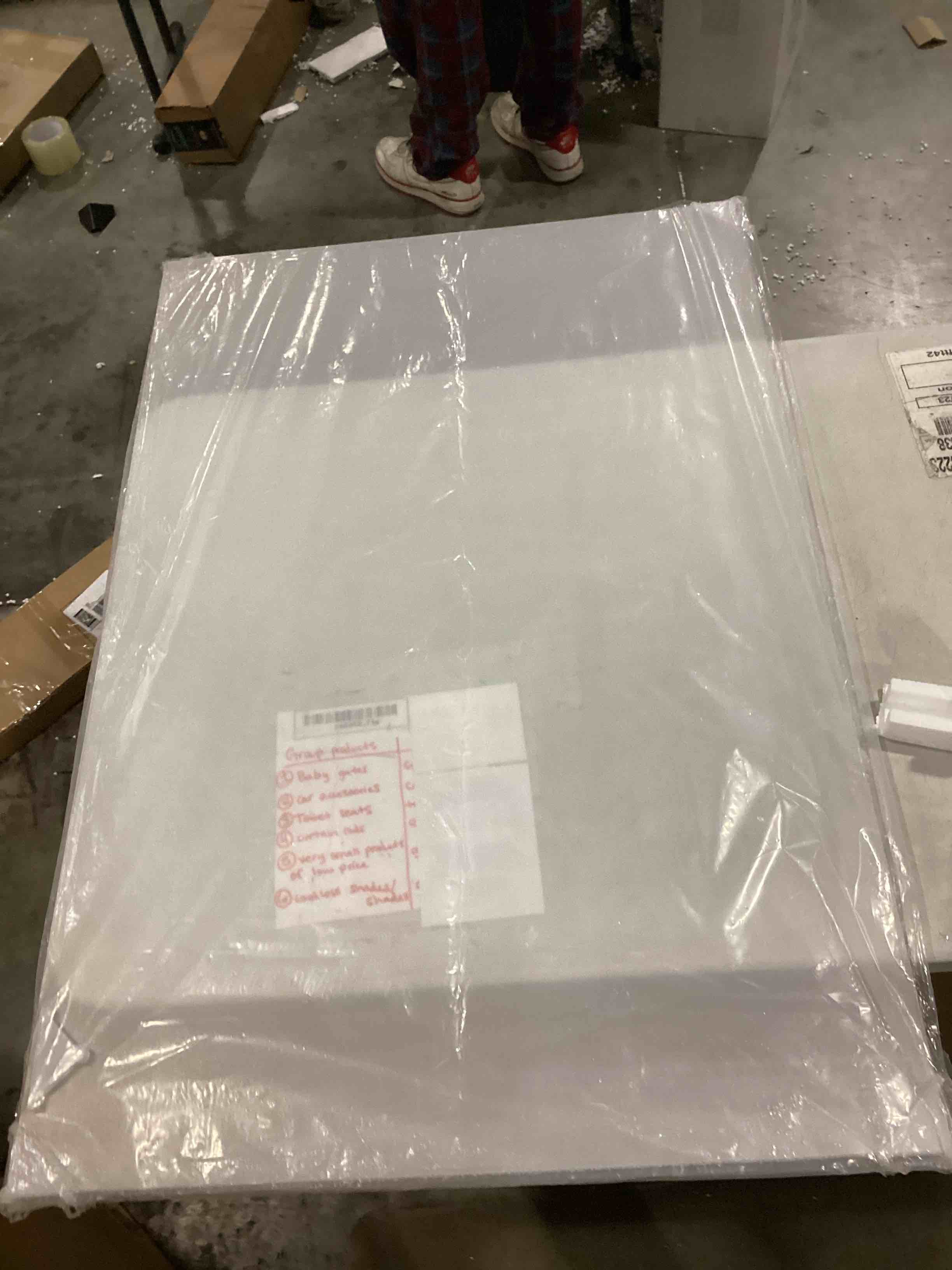 https://s3.amazonaws.com/lotting-images-prod/bidfta/YEL4085341_1709652064143.jpeg