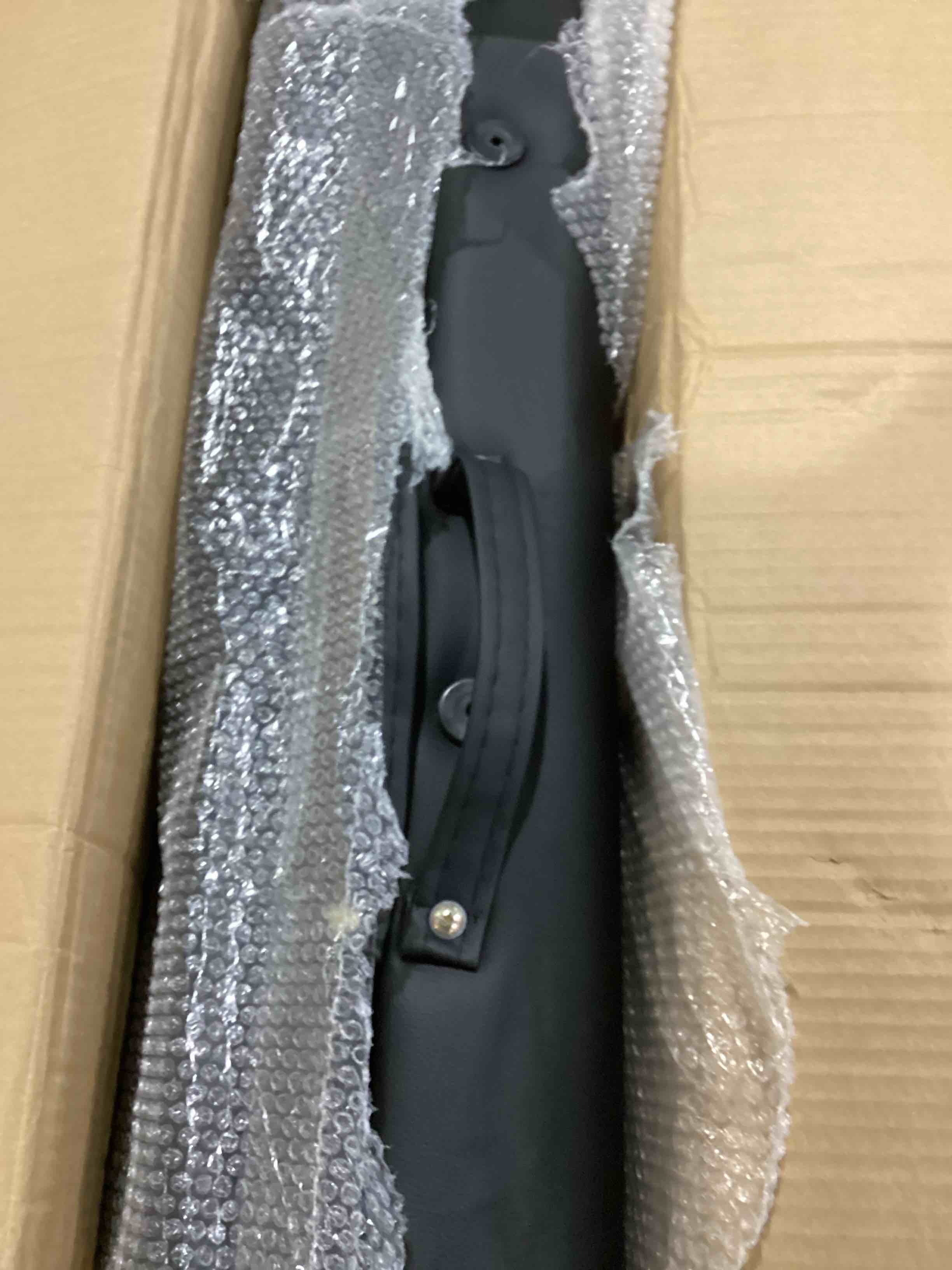 https://s3.amazonaws.com/lotting-images-prod/bidfta/YEL4085448_1709741489769.jpeg