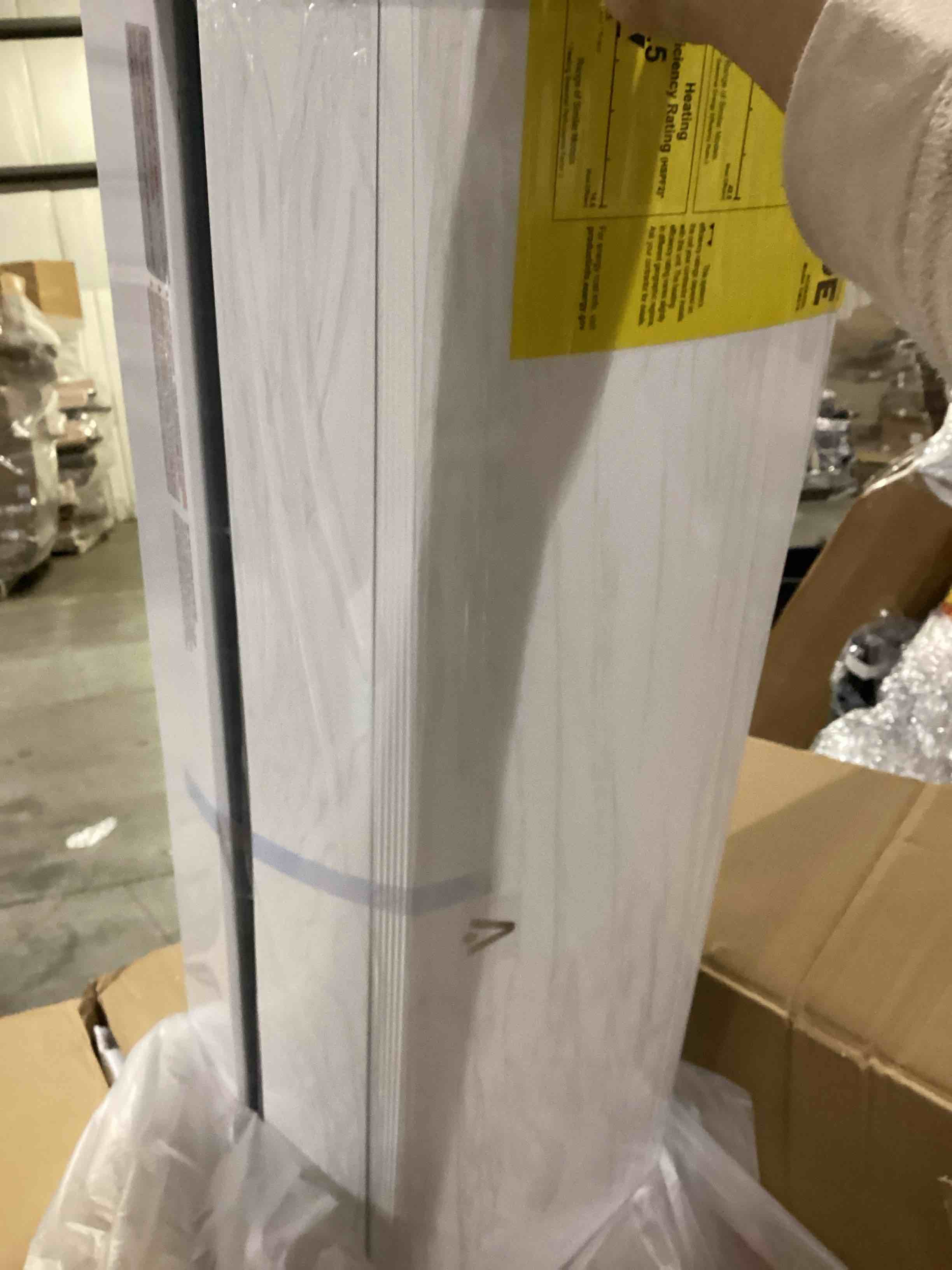 https://s3.amazonaws.com/lotting-images-prod/bidfta/YEL4085708_1709990920400.jpeg