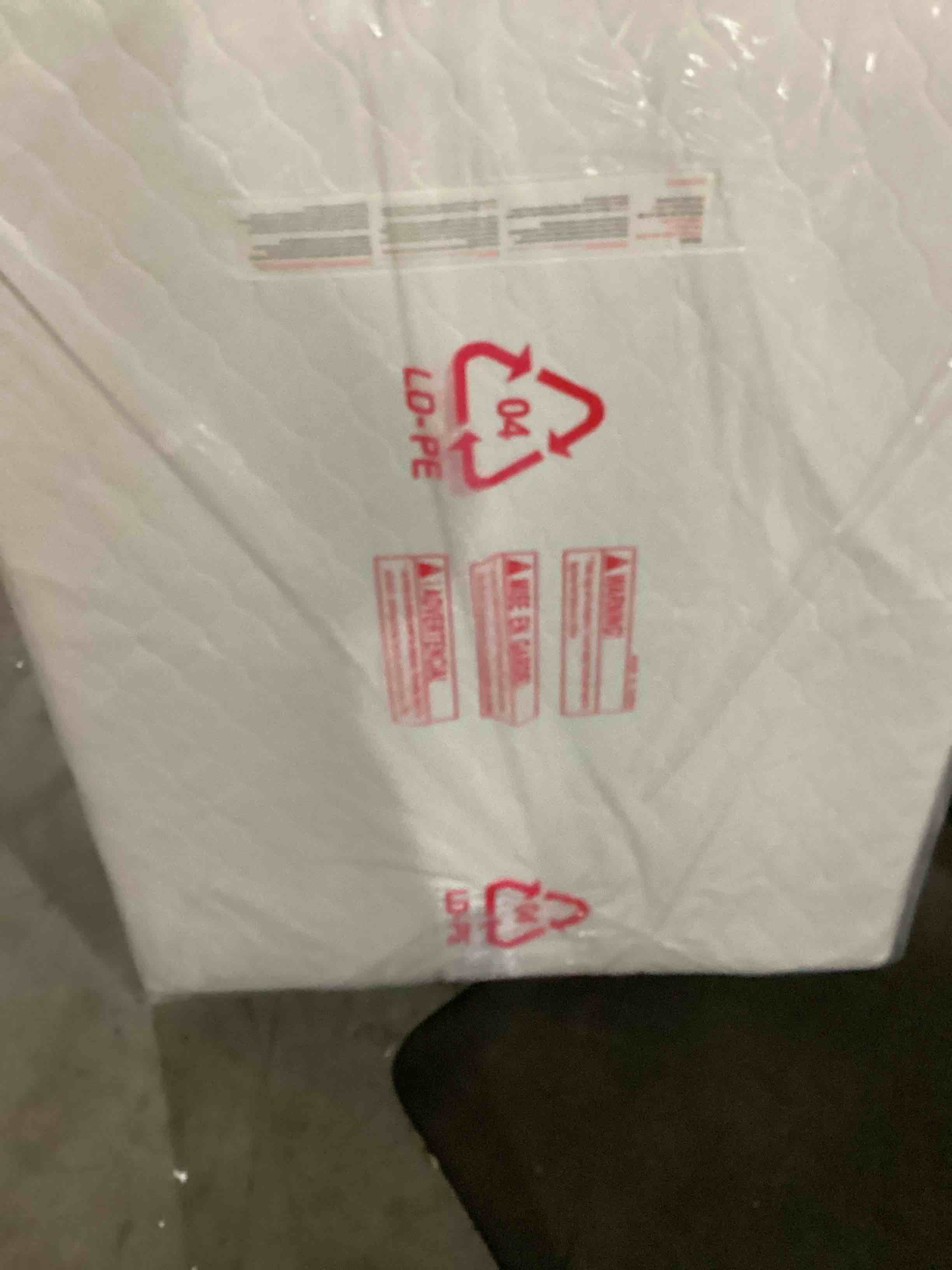 https://s3.amazonaws.com/lotting-images-prod/bidfta/YEL4086989_1709994655746.jpeg