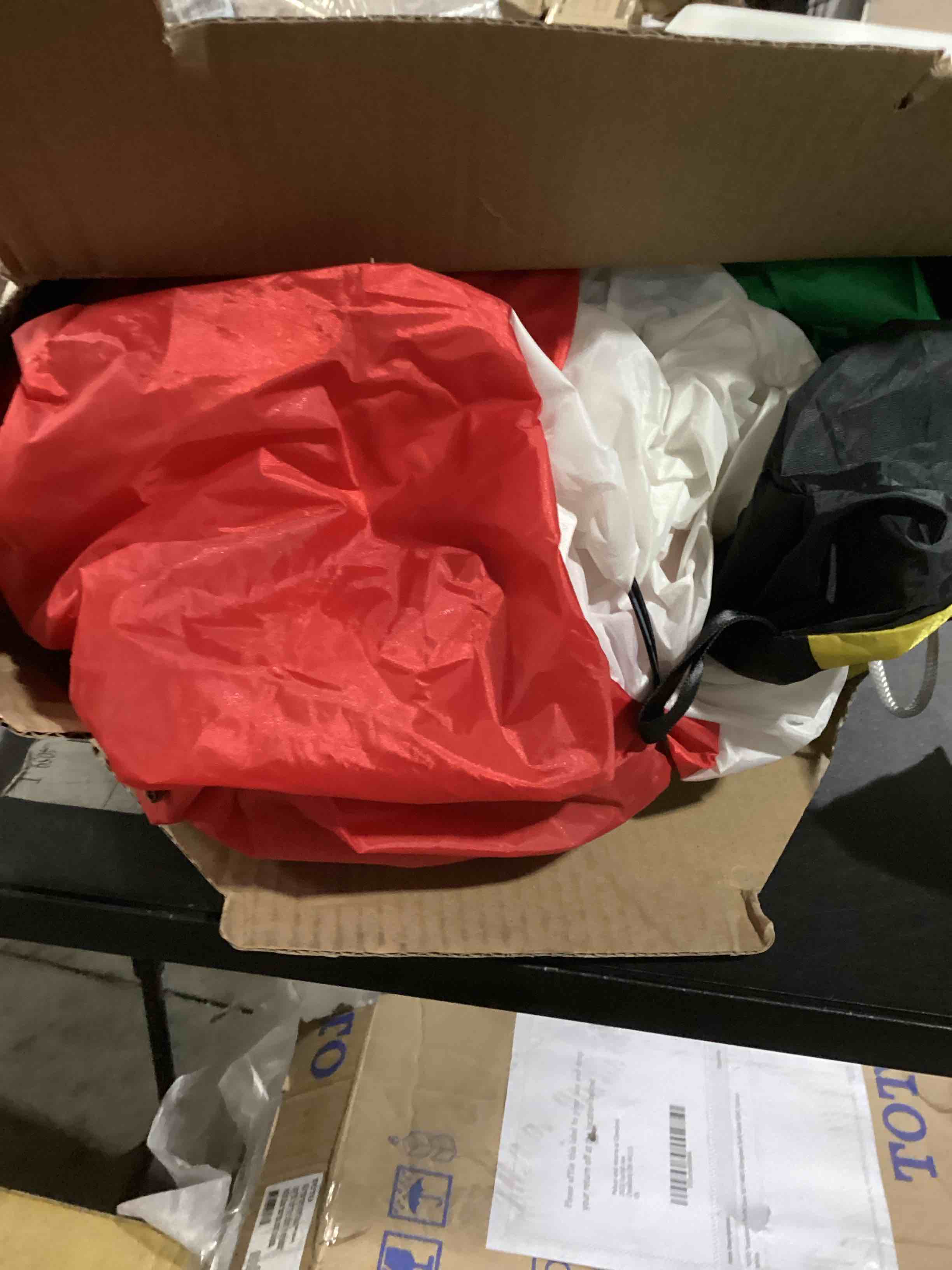 https://s3.amazonaws.com/lotting-images-prod/bidfta/YEL4087017_1710002464809.jpeg