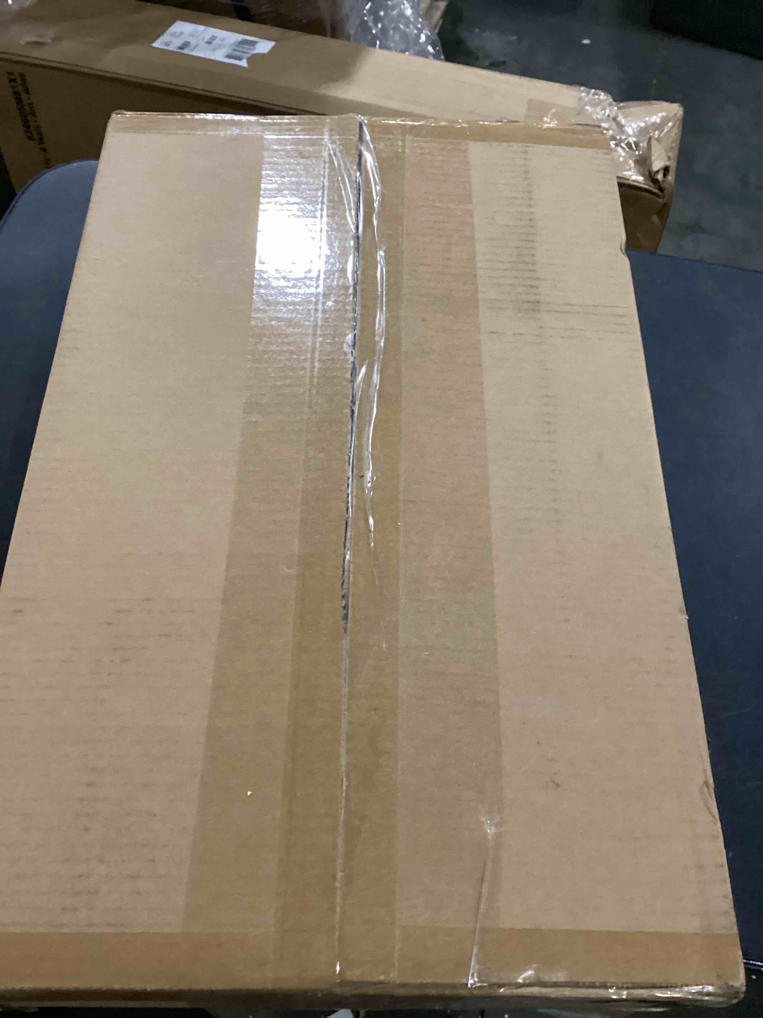 https://s3.amazonaws.com/lotting-images-prod/bidfta/YEL4087053_1710157524849.jpeg