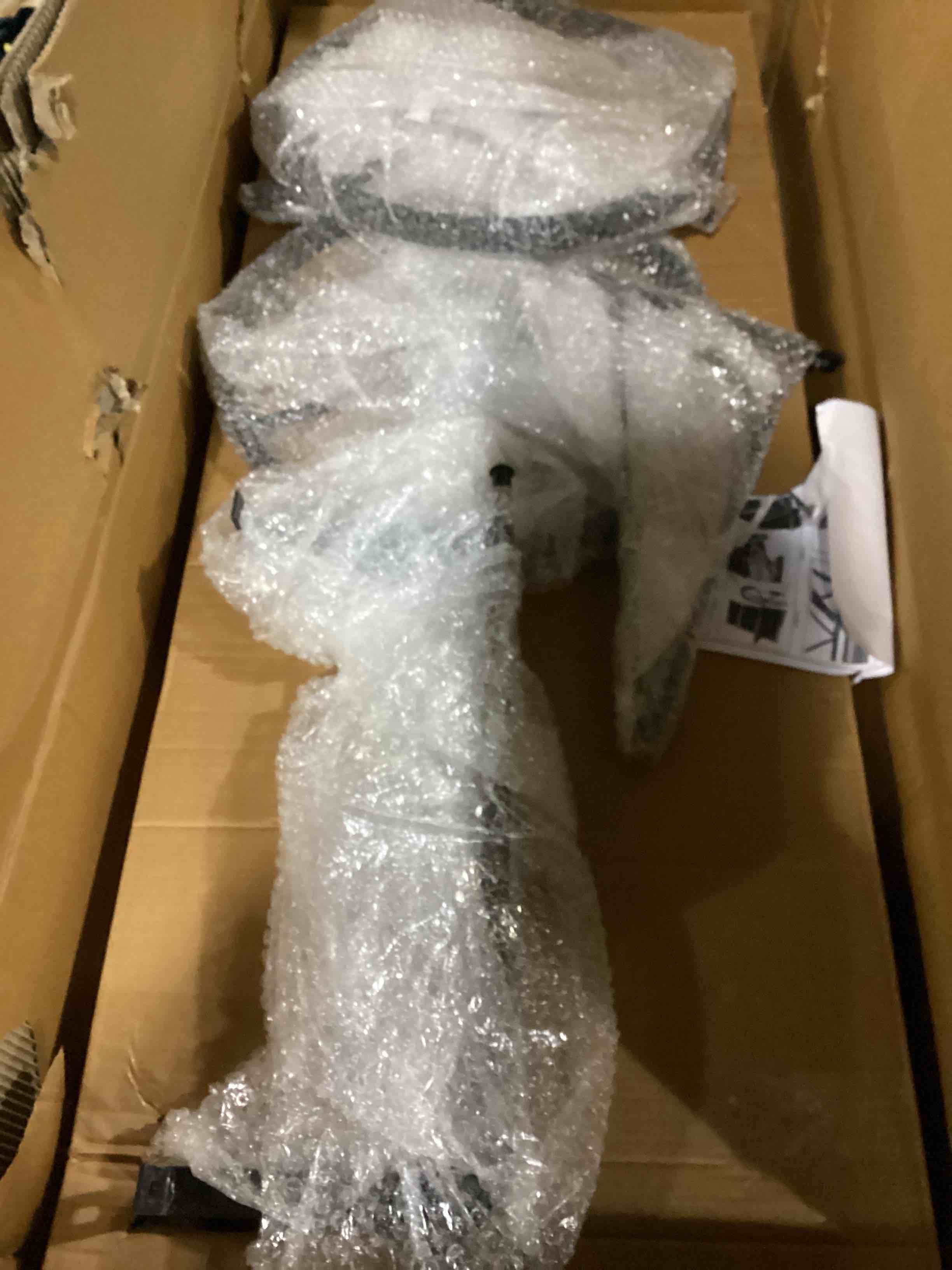 https://s3.amazonaws.com/lotting-images-prod/bidfta/YEL4087193_1710251025304.jpeg