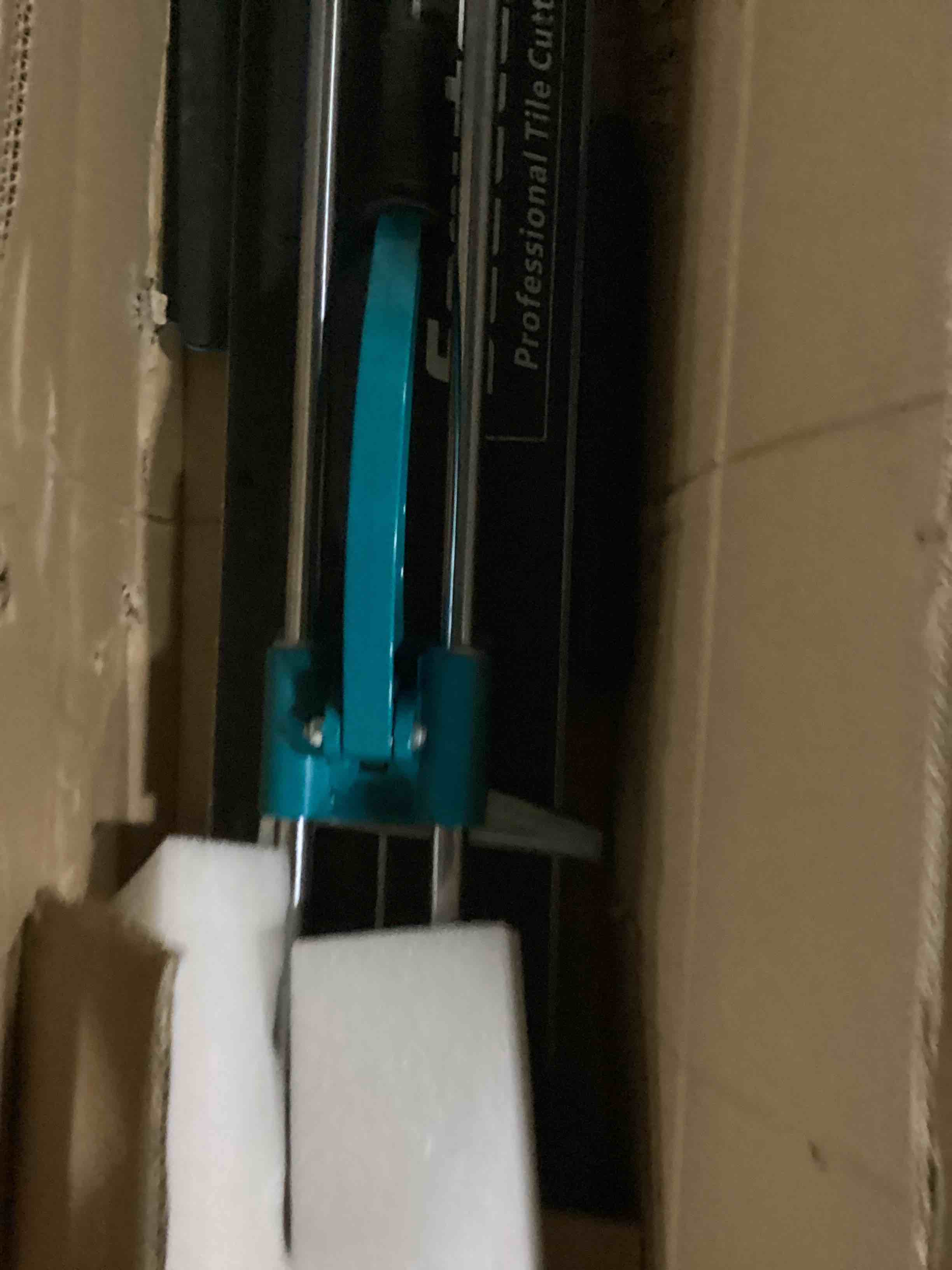 https://s3.amazonaws.com/lotting-images-prod/bidfta/YEL4087203_1710254925282.jpeg