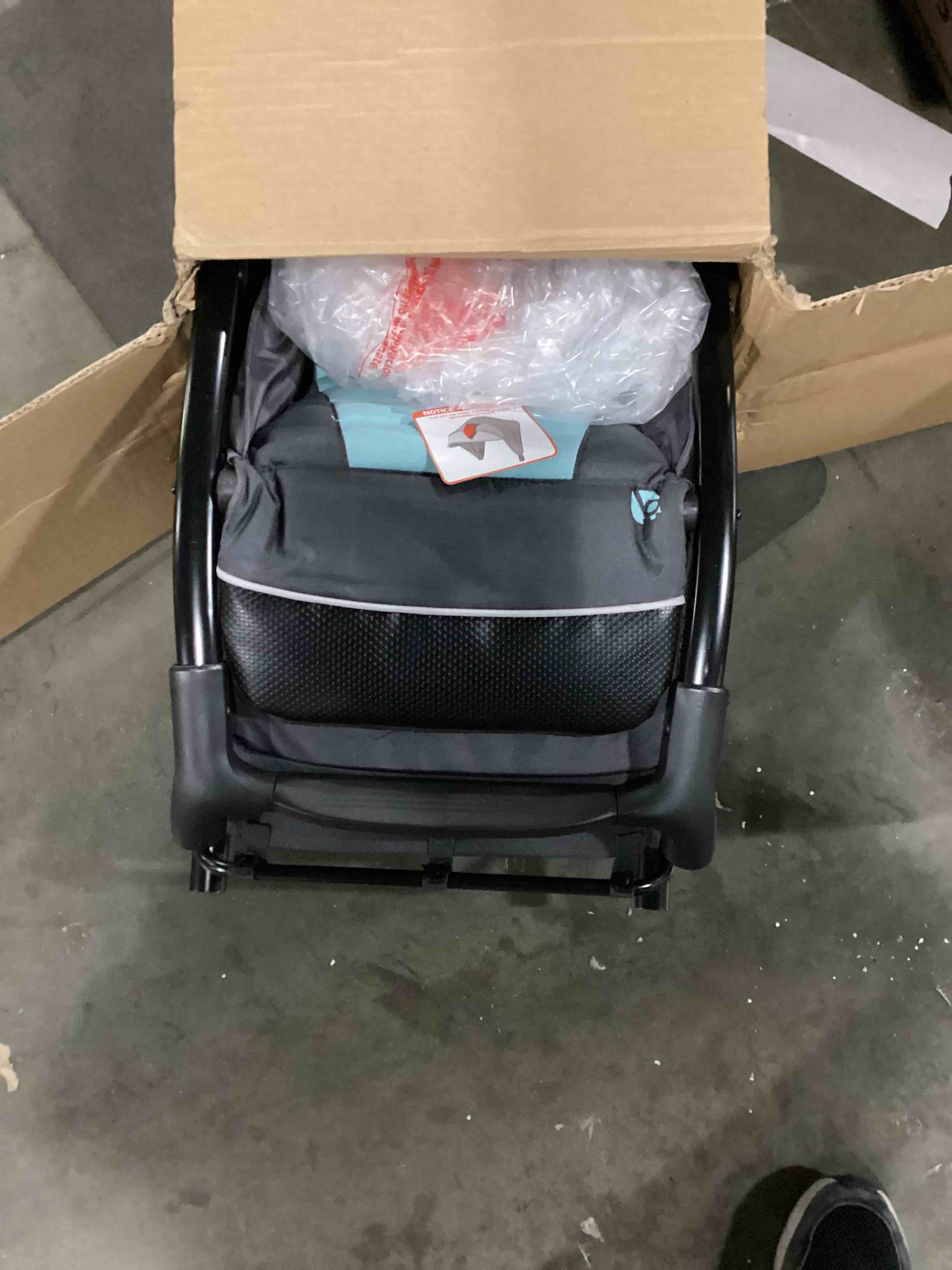 https://s3.amazonaws.com/lotting-images-prod/bidfta/YEL4087205_1710255612621.jpeg